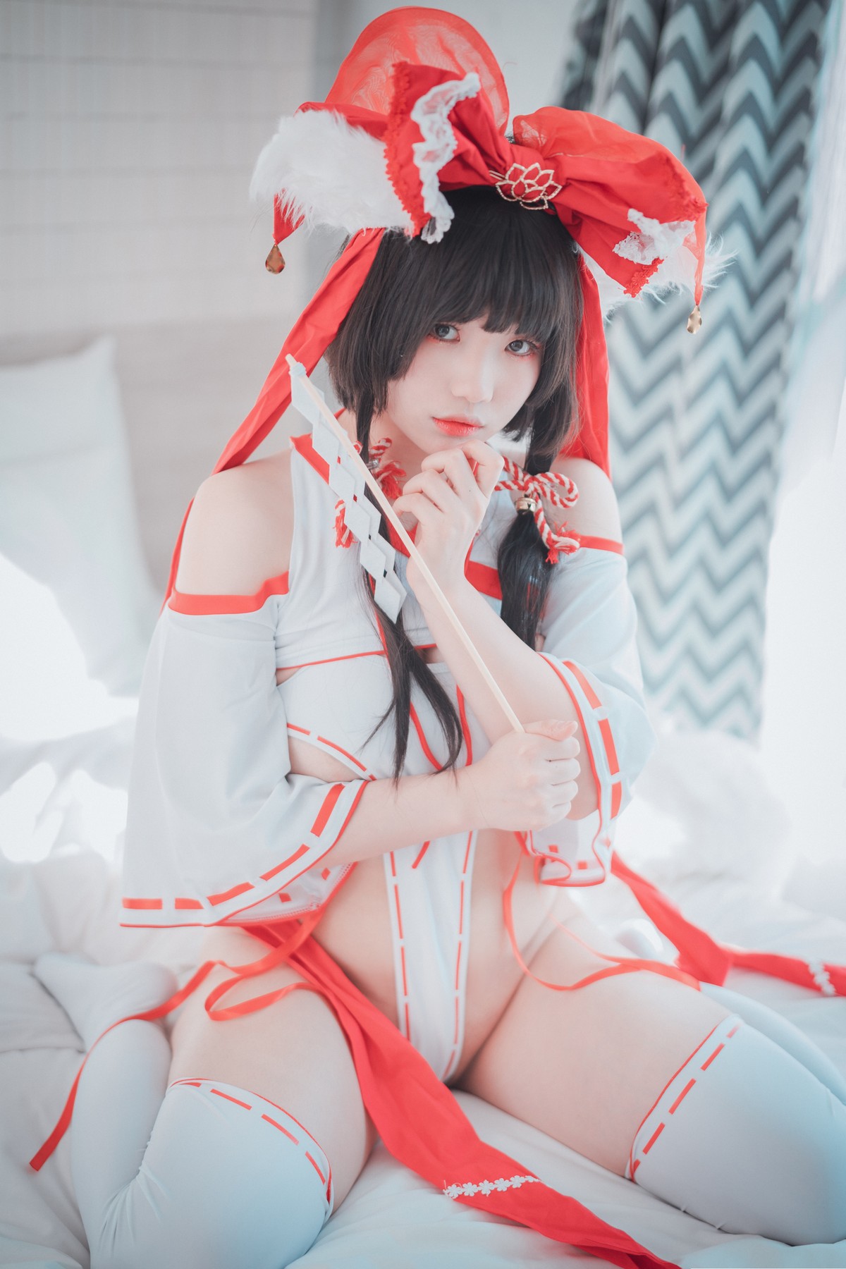 xgyw.top_[DJAWA]No.113_模特Mimmi_Kitsune Miko主题私房性感白色高叉连体衣撩人诱惑写真65P