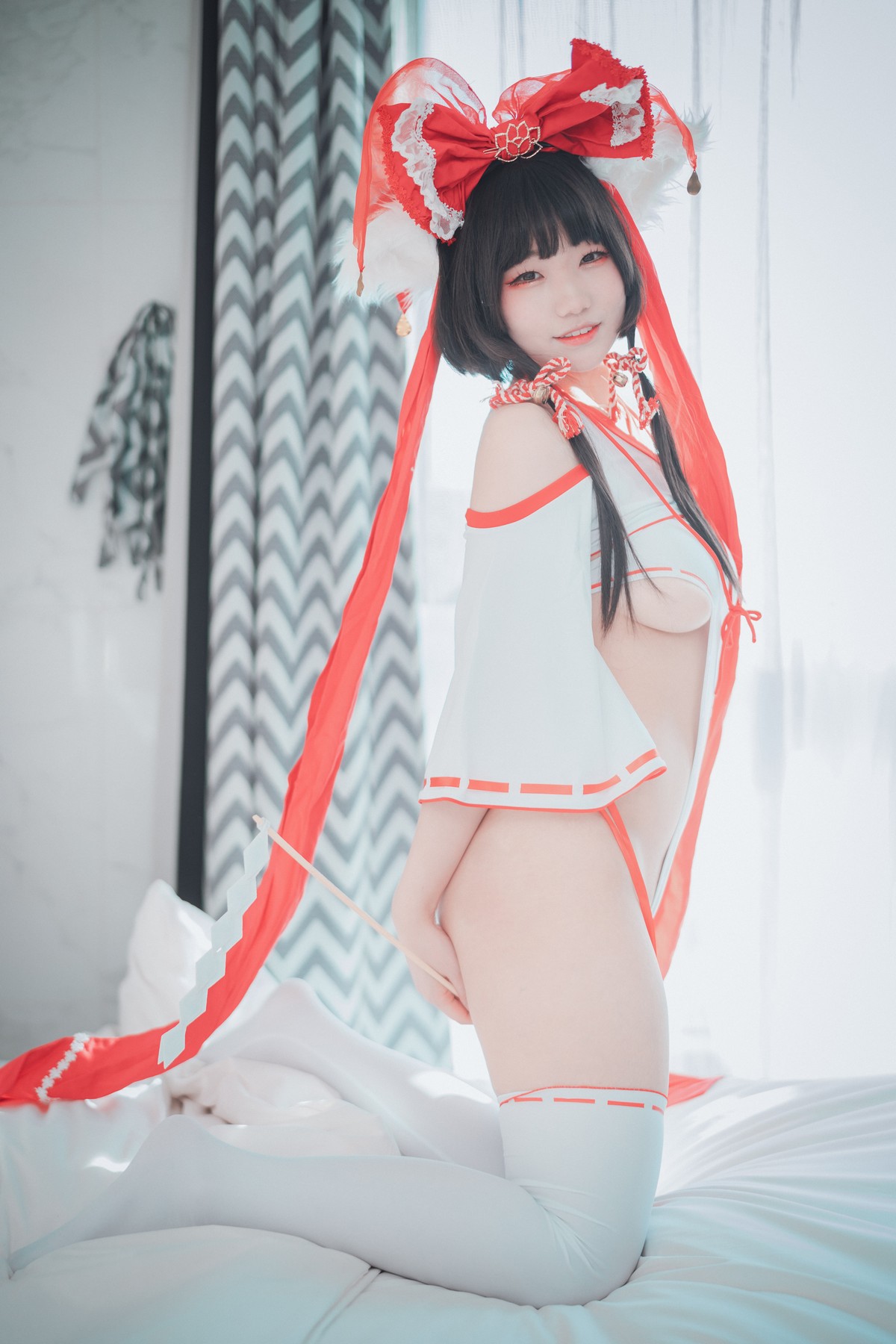 xgyw.top_[DJAWA]No.113_模特Mimmi_Kitsune Miko主题私房性感白色高叉连体衣撩人诱惑写真65P