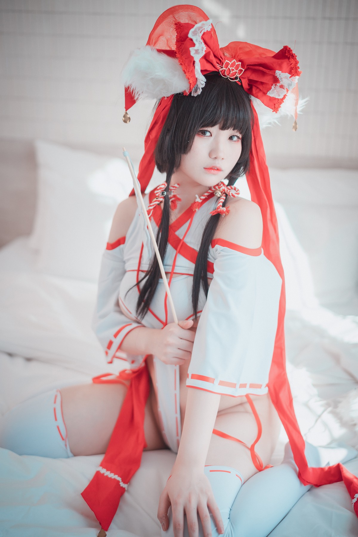 xgyw.top_[DJAWA]No.113_模特Mimmi_Kitsune Miko主题私房性感白色高叉连体衣撩人诱惑写真65P