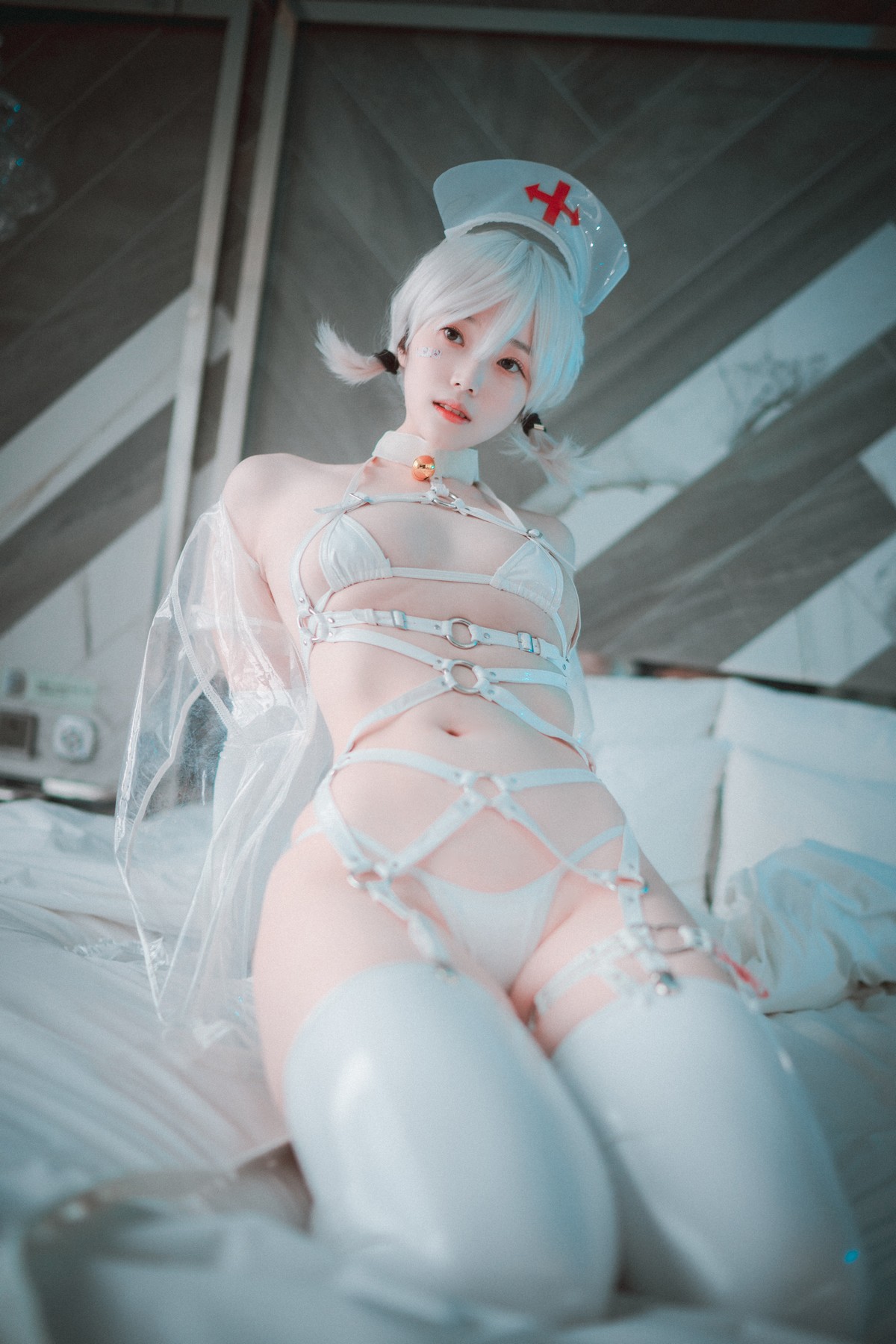 xgyw.top_[DJAWA]No.116_模特Bambi_Nurse Nation(White ver)主题白色胶衣护士装撩人诱惑写真82P