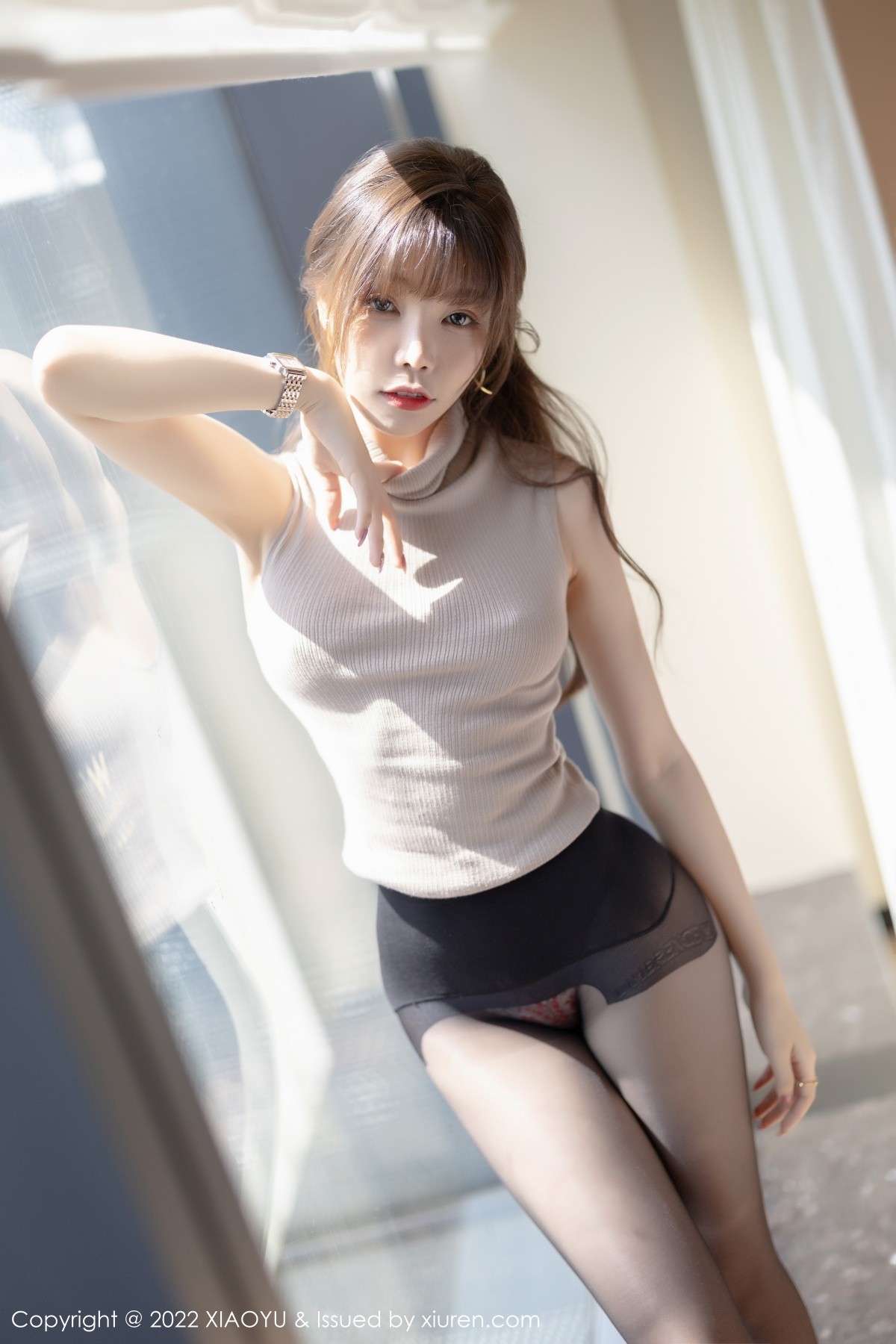 xgyw.top_[XiaoYu画语界]Vol.808_模特芝芝Booty杏色收身上衣配性感短裙超薄黑丝秀翘臀诱惑写真100P