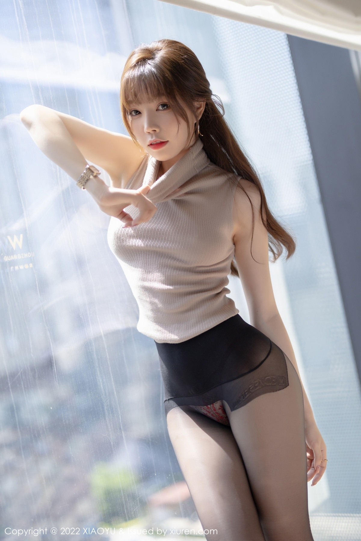 xgyw.top_[XiaoYu画语界]Vol.808_模特芝芝Booty杏色收身上衣配性感短裙超薄黑丝秀翘臀诱惑写真100P