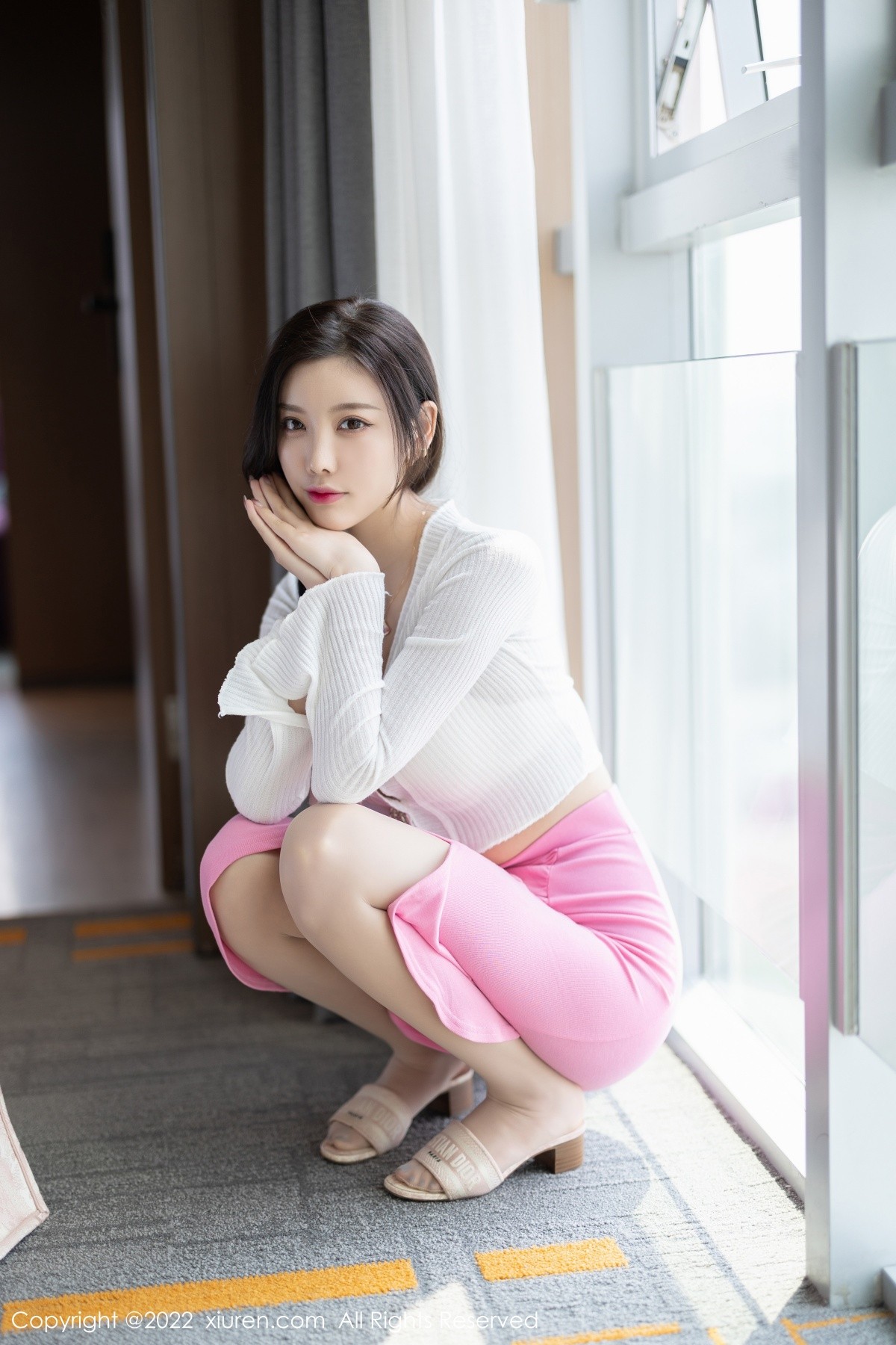 xgyw.top_XiuRen第5200期_女神杨晨晨Yome半脱露白色轻透蕾丝内衣秀完美身材诱惑写真76P