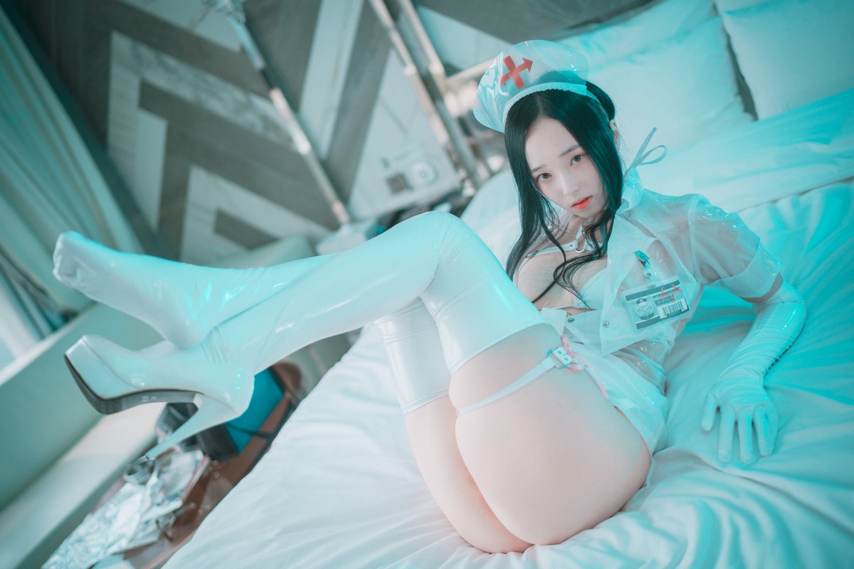 xgyw.top_[DJAWA]No.116_模特Bambi_Nurse Nation(White ver)主题白色胶衣护士装撩人诱惑写真82P