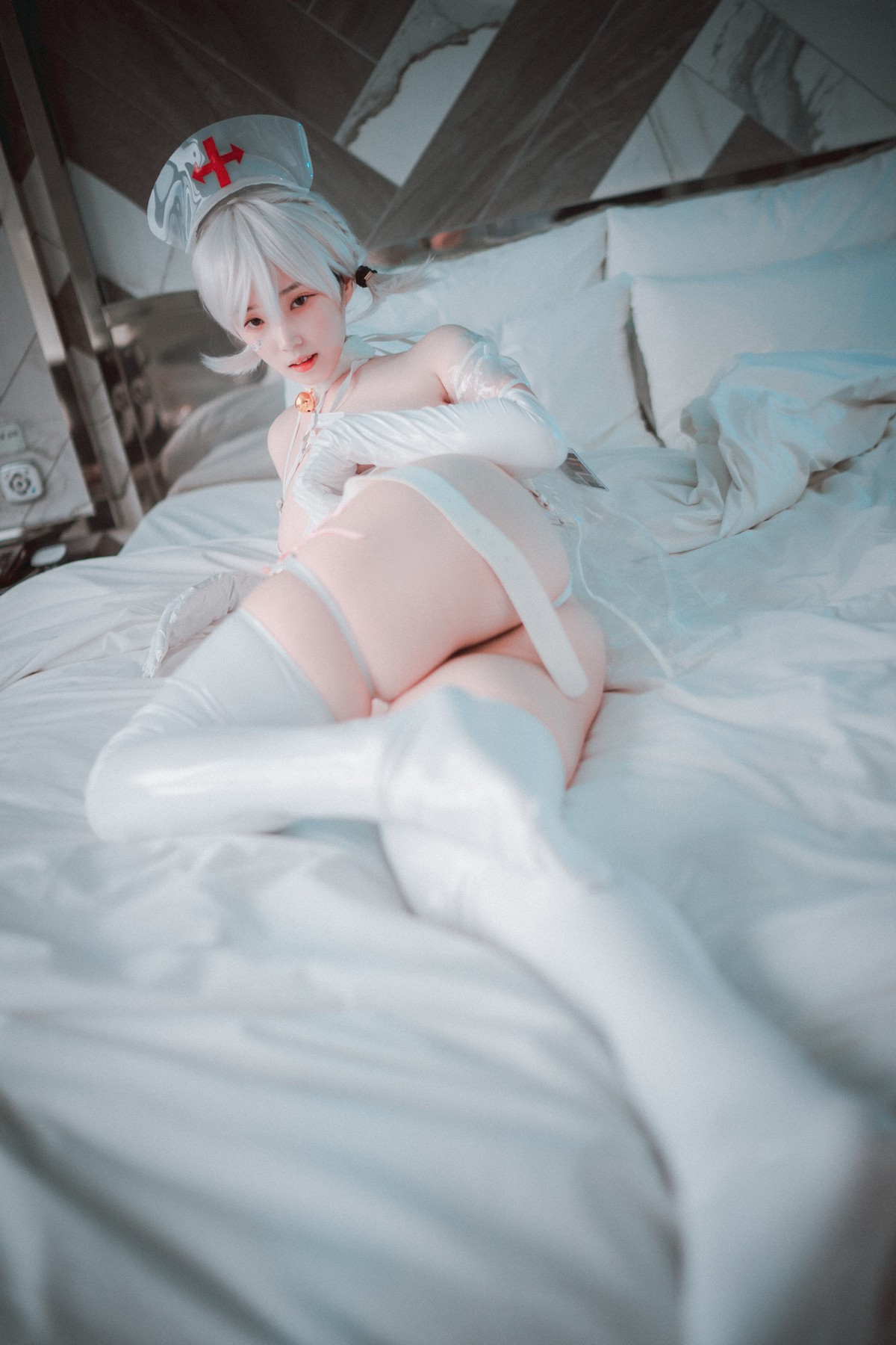 xgyw.top_[DJAWA]No.116_模特Bambi_Nurse Nation(White ver)主题白色胶衣护士装撩人诱惑写真82P