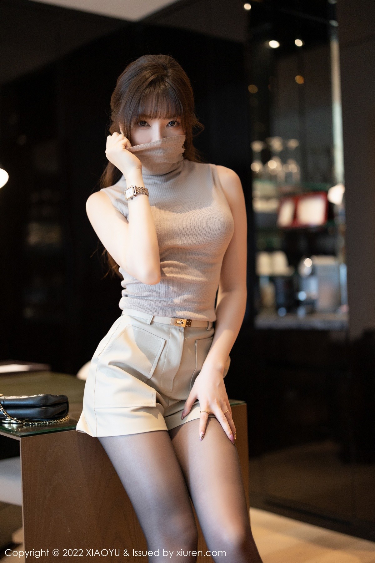 xgyw.top_[XiaoYu画语界]Vol.808_模特芝芝Booty杏色收身上衣配性感短裙超薄黑丝秀翘臀诱惑写真100P