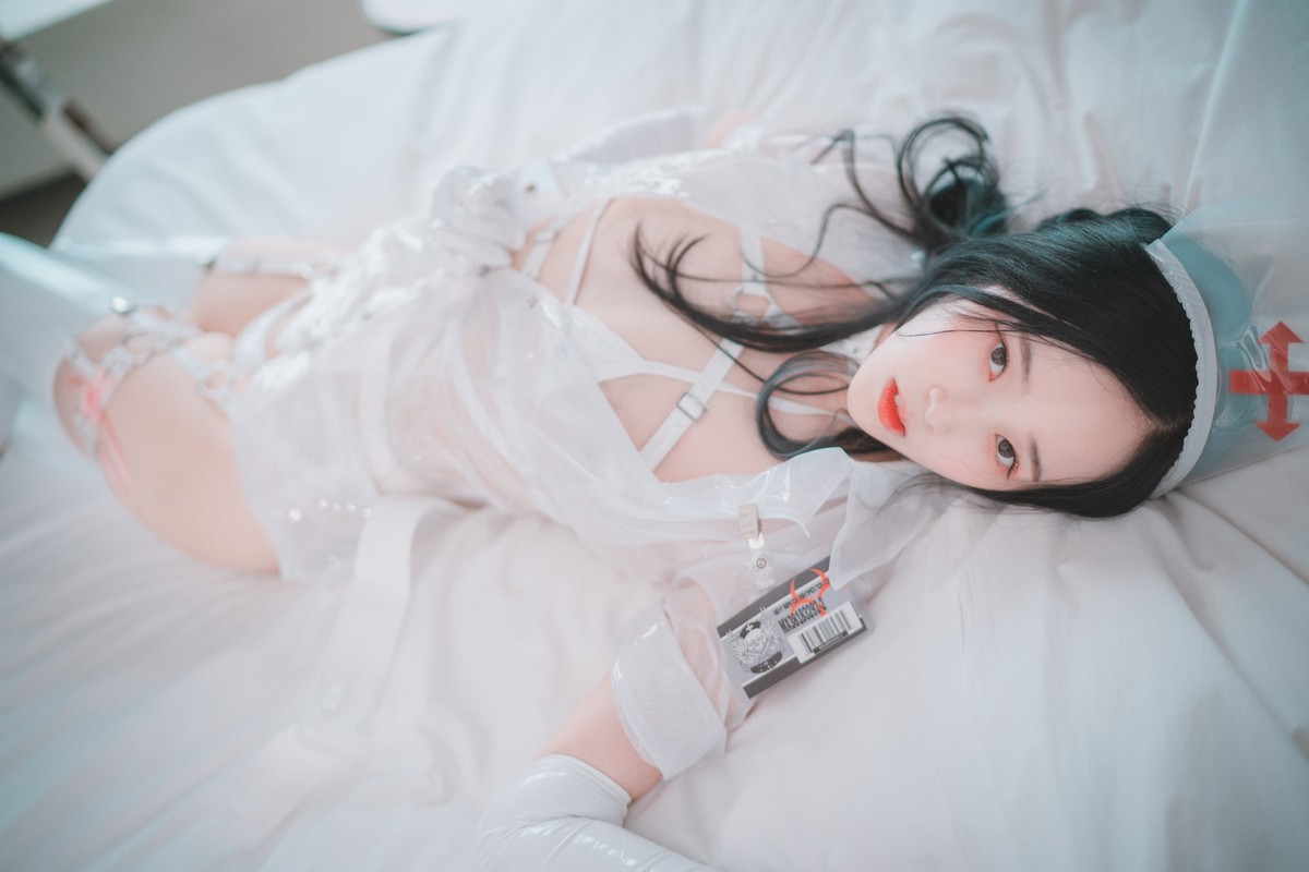 xgyw.top_[DJAWA]No.116_模特Bambi_Nurse Nation(White ver)主题白色胶衣护士装撩人诱惑写真82P