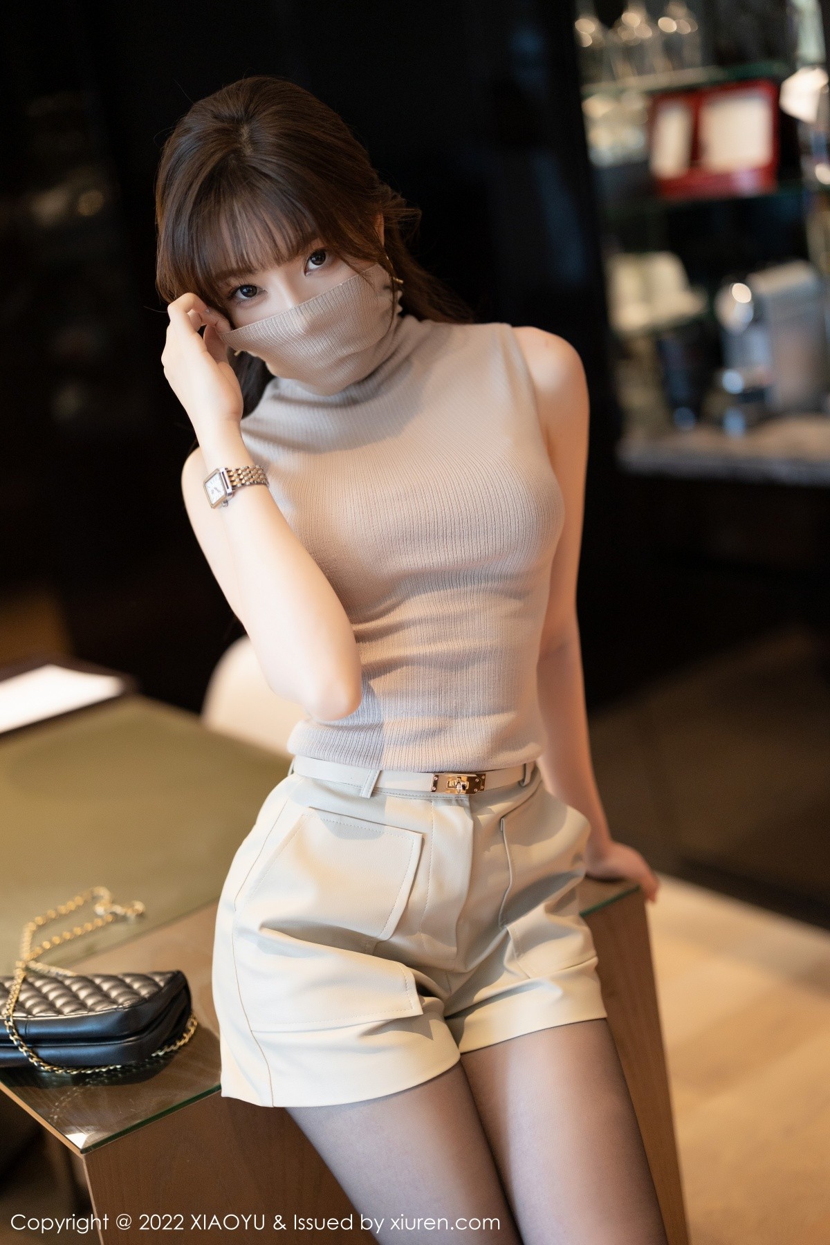 xgyw.top_[XiaoYu画语界]Vol.808_模特芝芝Booty杏色收身上衣配性感短裙超薄黑丝秀翘臀诱惑写真100P