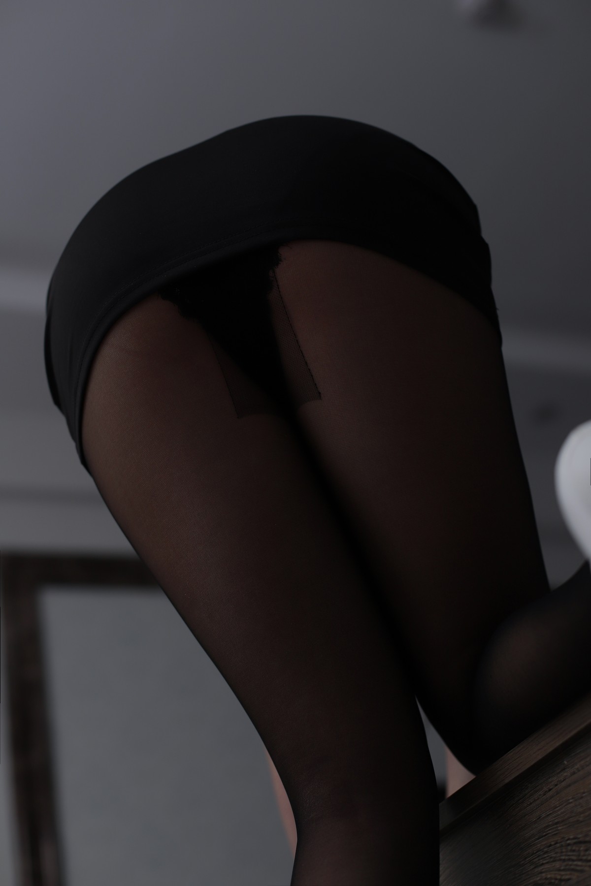 xgyw.top_Cosplay美女日奈娇幸子主题性感白色薄透上衣配黑短裙露黑丝裤袜撩人诱惑写真40P