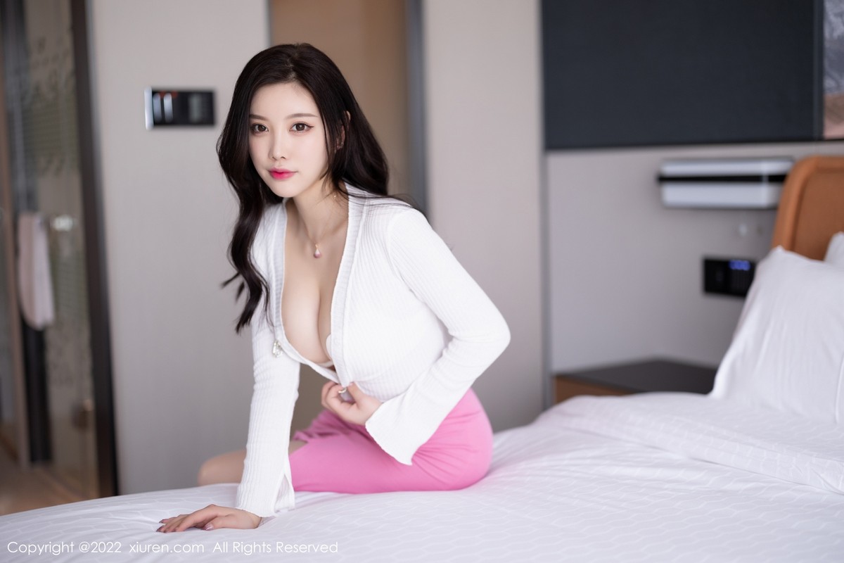 xgyw.top_XiuRen第5200期_女神杨晨晨Yome半脱露白色轻透蕾丝内衣秀完美身材诱惑写真76P