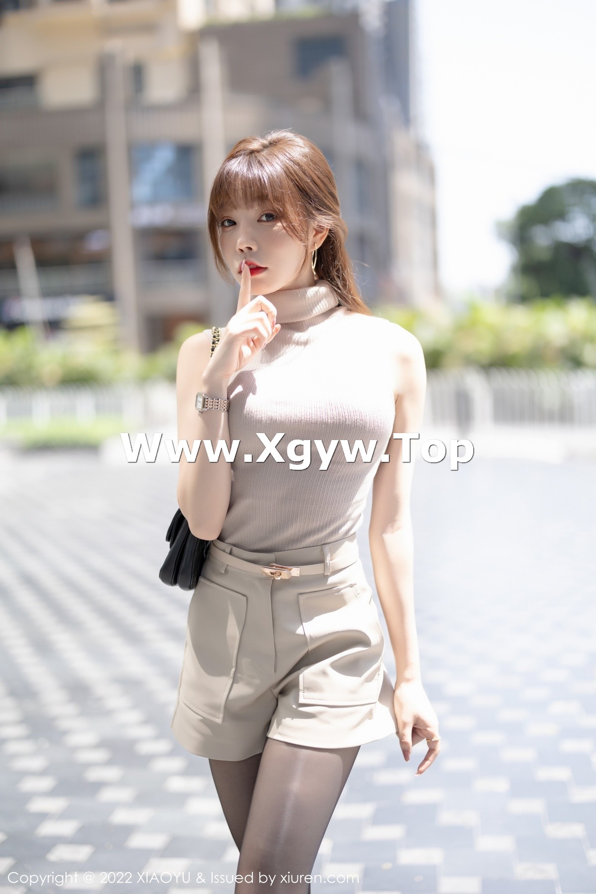 xgyw.top_[XiaoYu画语界]Vol.808_模特芝芝Booty杏色收身上衣配性感短裙超薄黑丝秀翘臀诱惑写真100P