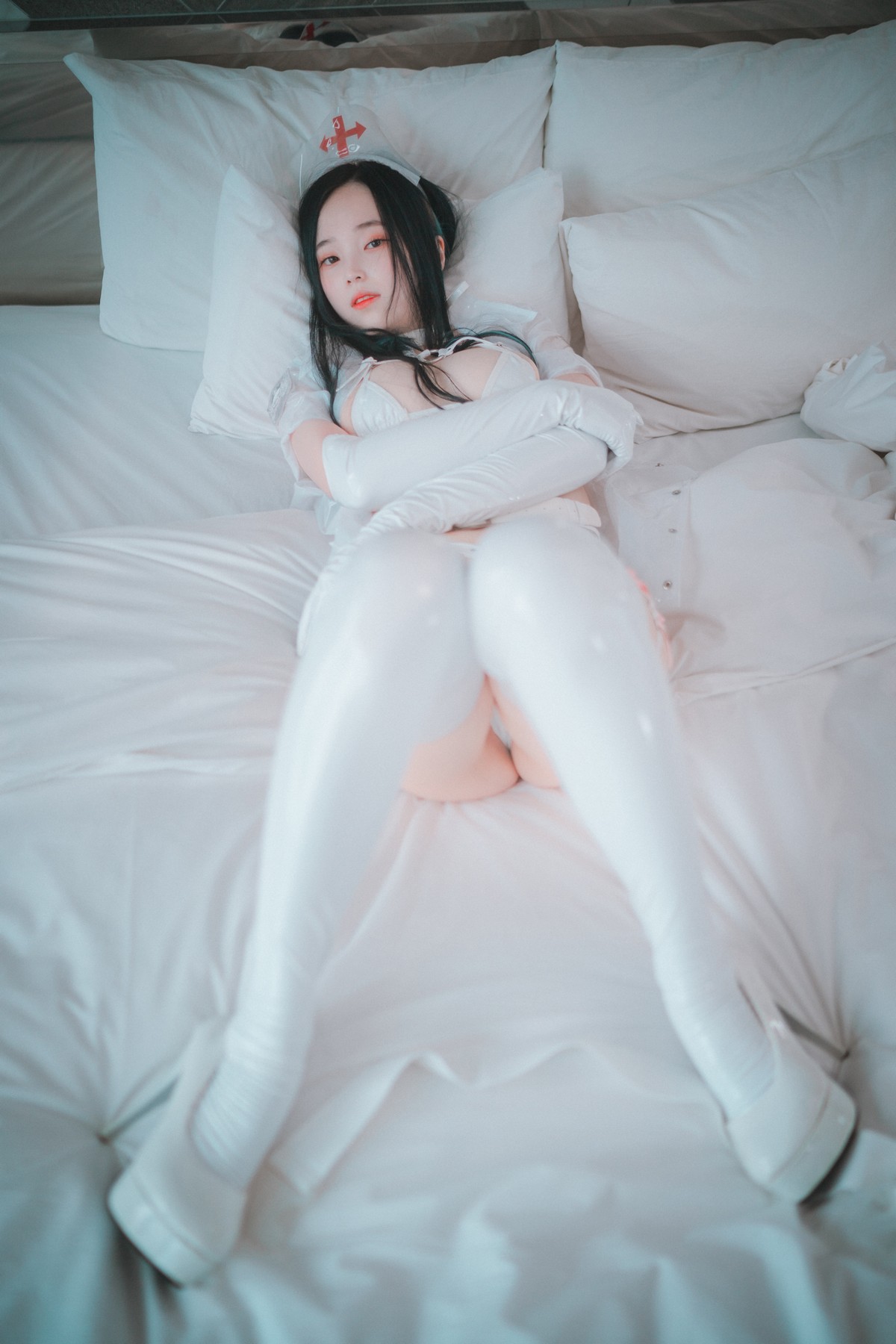 xgyw.top_[DJAWA]No.116_模特Bambi_Nurse Nation(White ver)主题白色胶衣护士装撩人诱惑写真82P
