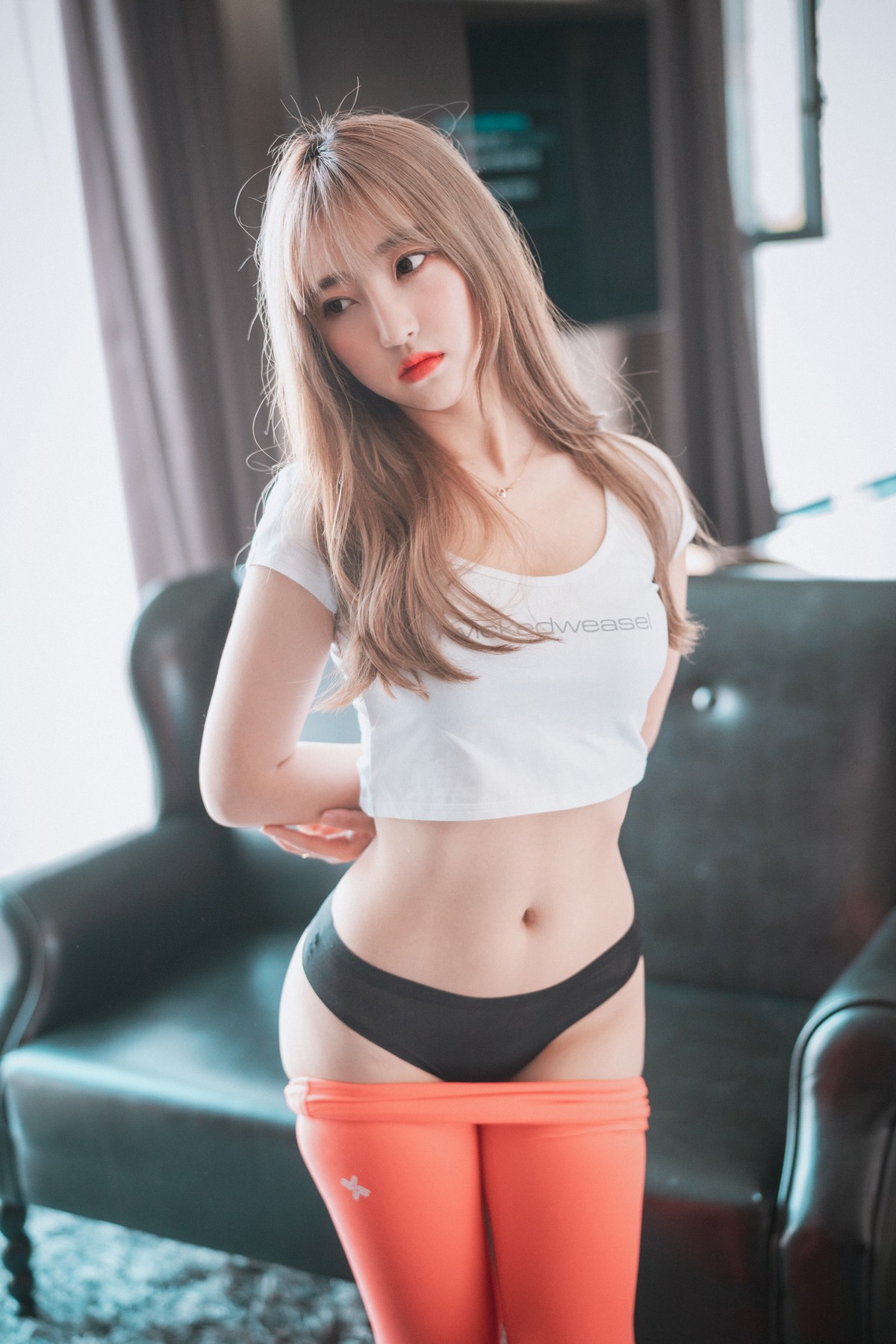 xgyw.top_[DJAWA]No.119_模特Hanari_Red Orange & Cool Mint主题脱紧身运动裤秀翘臀诱惑写真50P
