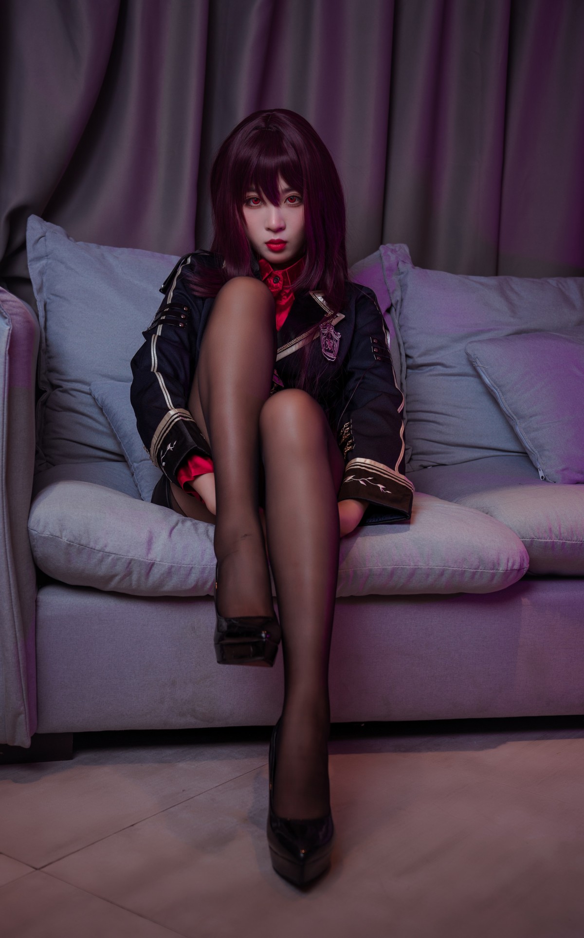 xgyw.top_网络美女轩萧学姐师匠OL主题私房沙发半脱露红色衬衫配超薄黑丝秀美腿诱惑写真34P