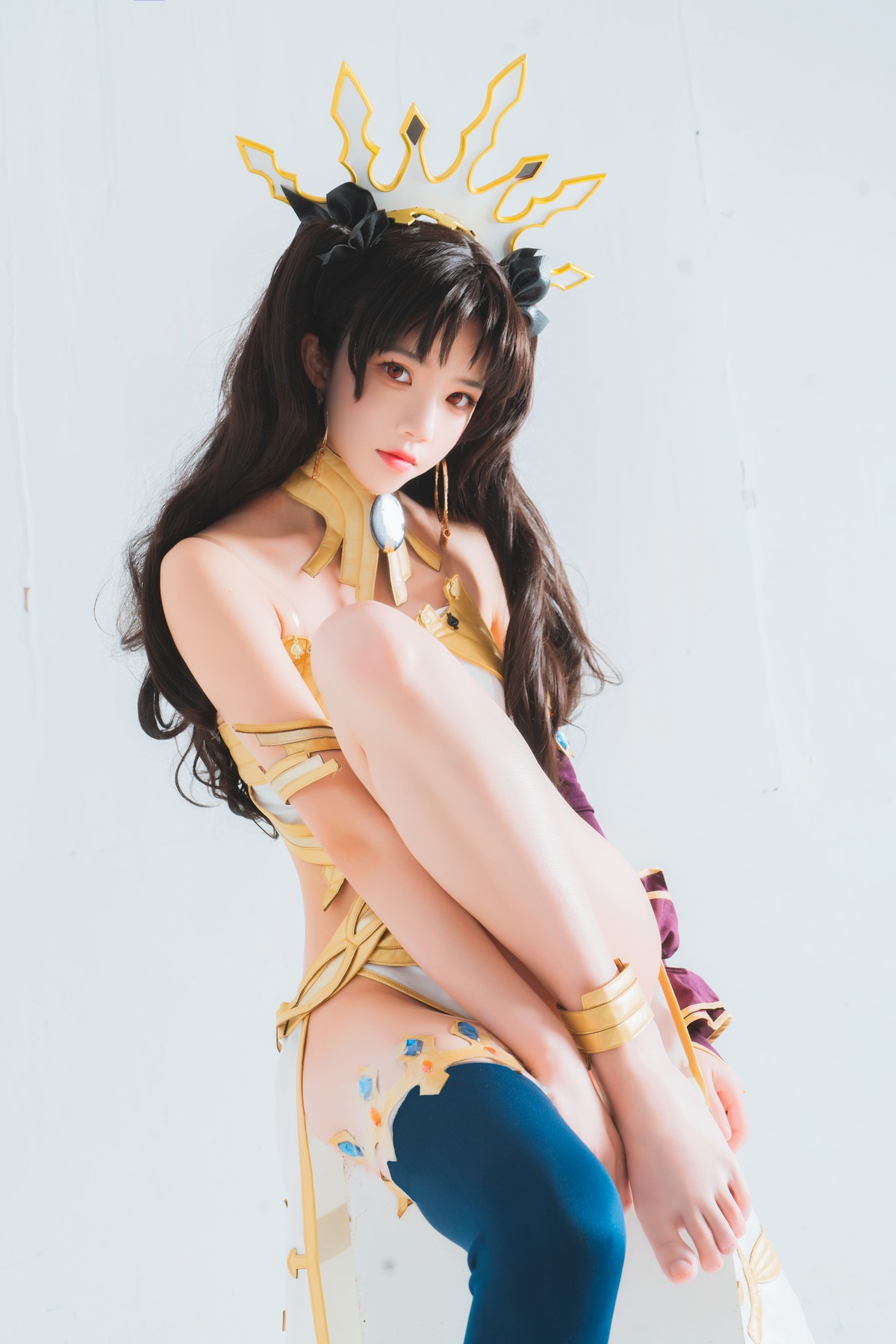 xgyw.top_网络美女桜桃喵弓凛Cos主题私房性感白色服饰秀完美身材翘臀美腿迷人诱惑写真44P
