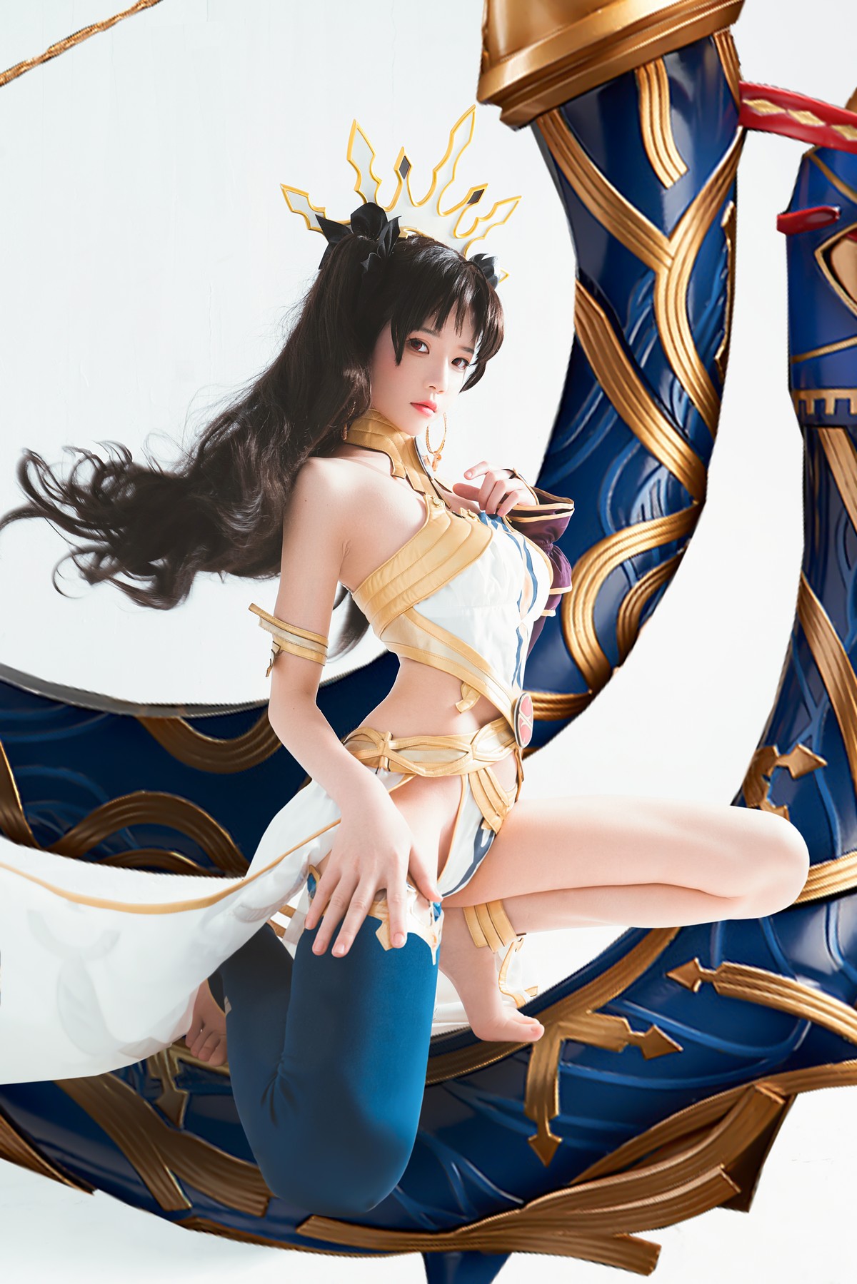 xgyw.top_网络美女桜桃喵弓凛Cos主题私房性感白色服饰秀完美身材翘臀美腿迷人诱惑写真44P