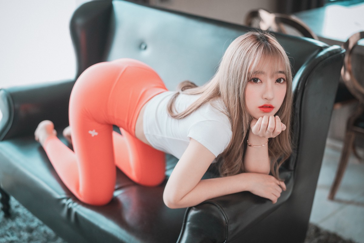 xgyw.top_[DJAWA]No.119_模特Hanari_Red Orange & Cool Mint主题脱紧身运动裤秀翘臀诱惑写真50P