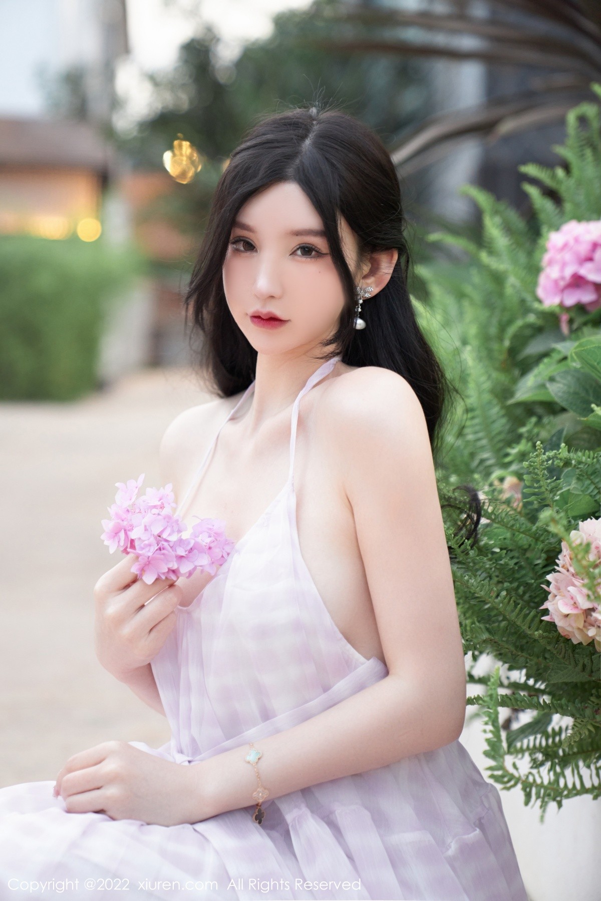 xgyw.top_XiuRen第5207期_女神周于希Sally心愿旅拍脱连衣长裙露性感白色网纱内衣诱惑写真79P