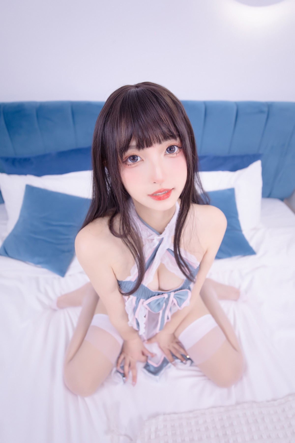xgyw.top_萝莉美女神楽板真冬飘飘欲仙主题私房性感白色带粉蕾丝服饰秀美腿玉足诱惑写真75P