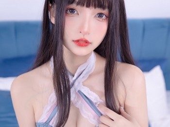 小妹美校花楽板真冬飘飘欲仙主题私人性感白色带粉蕾丝服饰秀美腿玉足骚扰写真75P