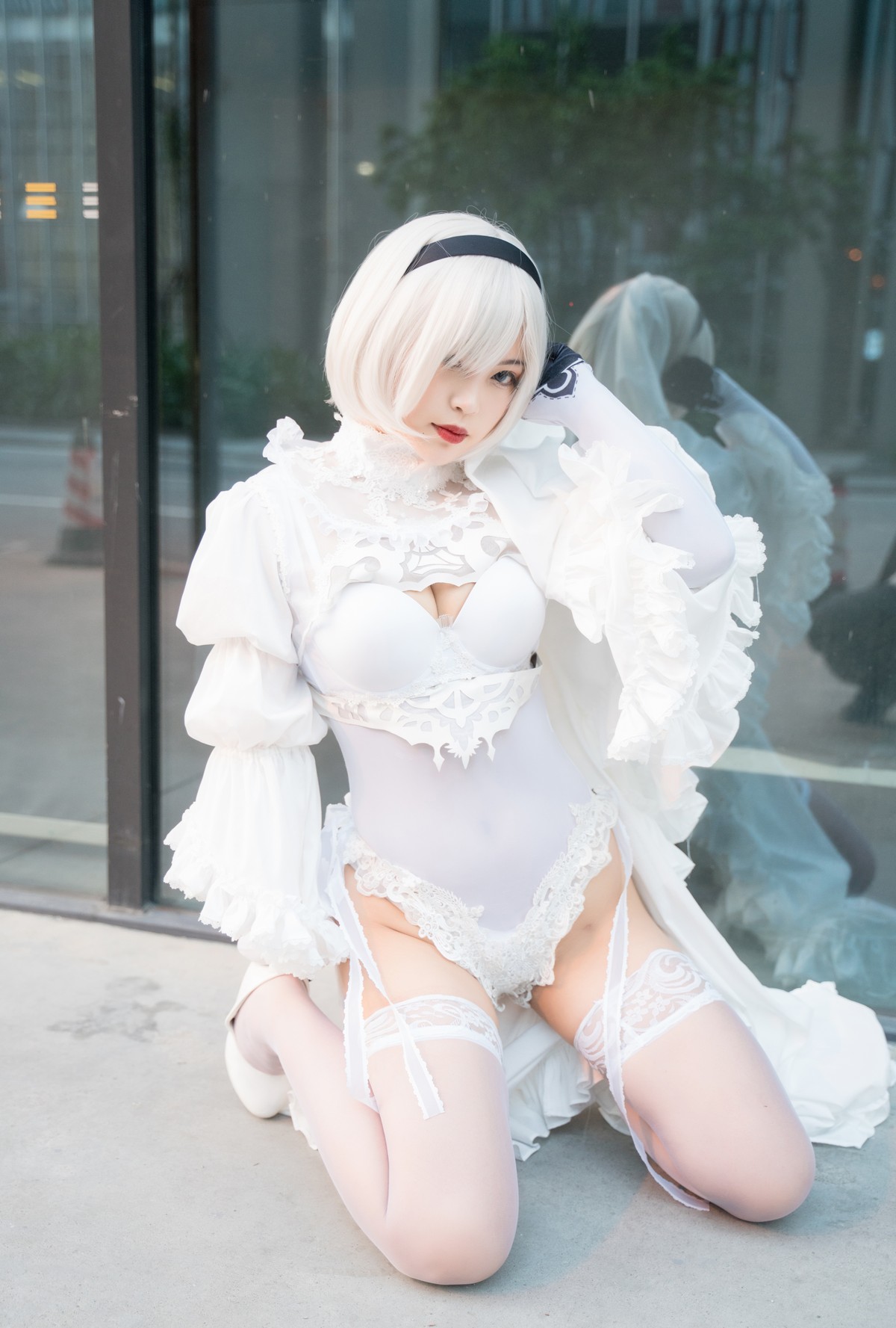 xgyw.top_萌系小姐姐白烨2b全套系列主题性感美女武士装扮黑白两套丝袜撩人诱惑写真131P