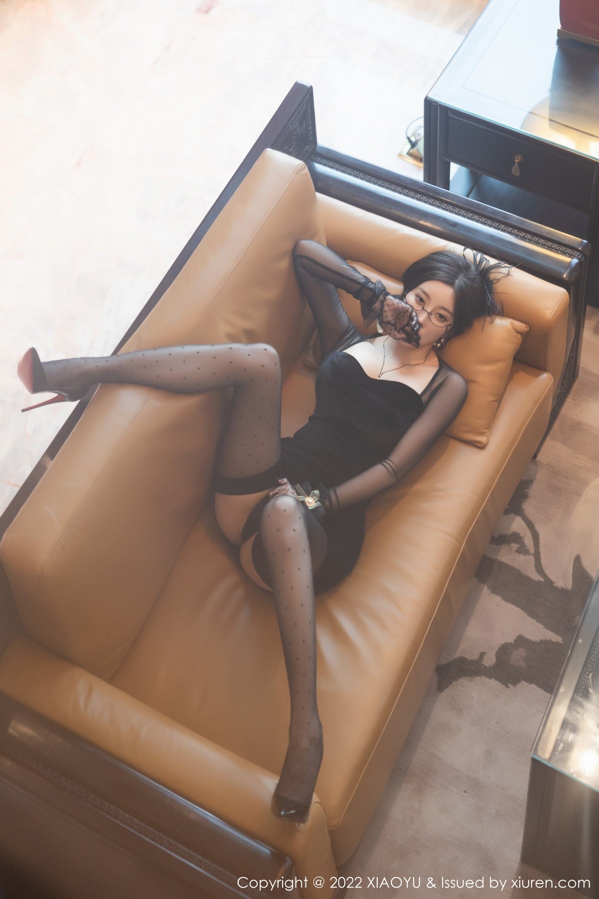 xgyw.top_[XiaoYu画语界]Vol.811_女神杨晨晨Yome私房脱黑色吊裙露蕾丝内衣配黑丝吊袜诱惑写真91P