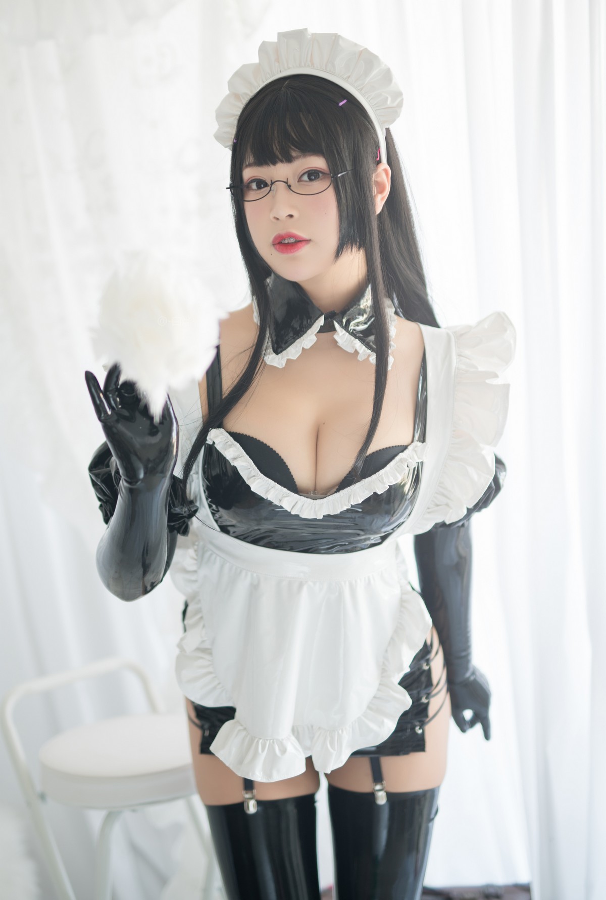 xgyw.top_萌系小姐姐白烨傲娇女仆长主题私房性感女仆装配吊带皮袜秀翘臀美腿诱惑写真63P
