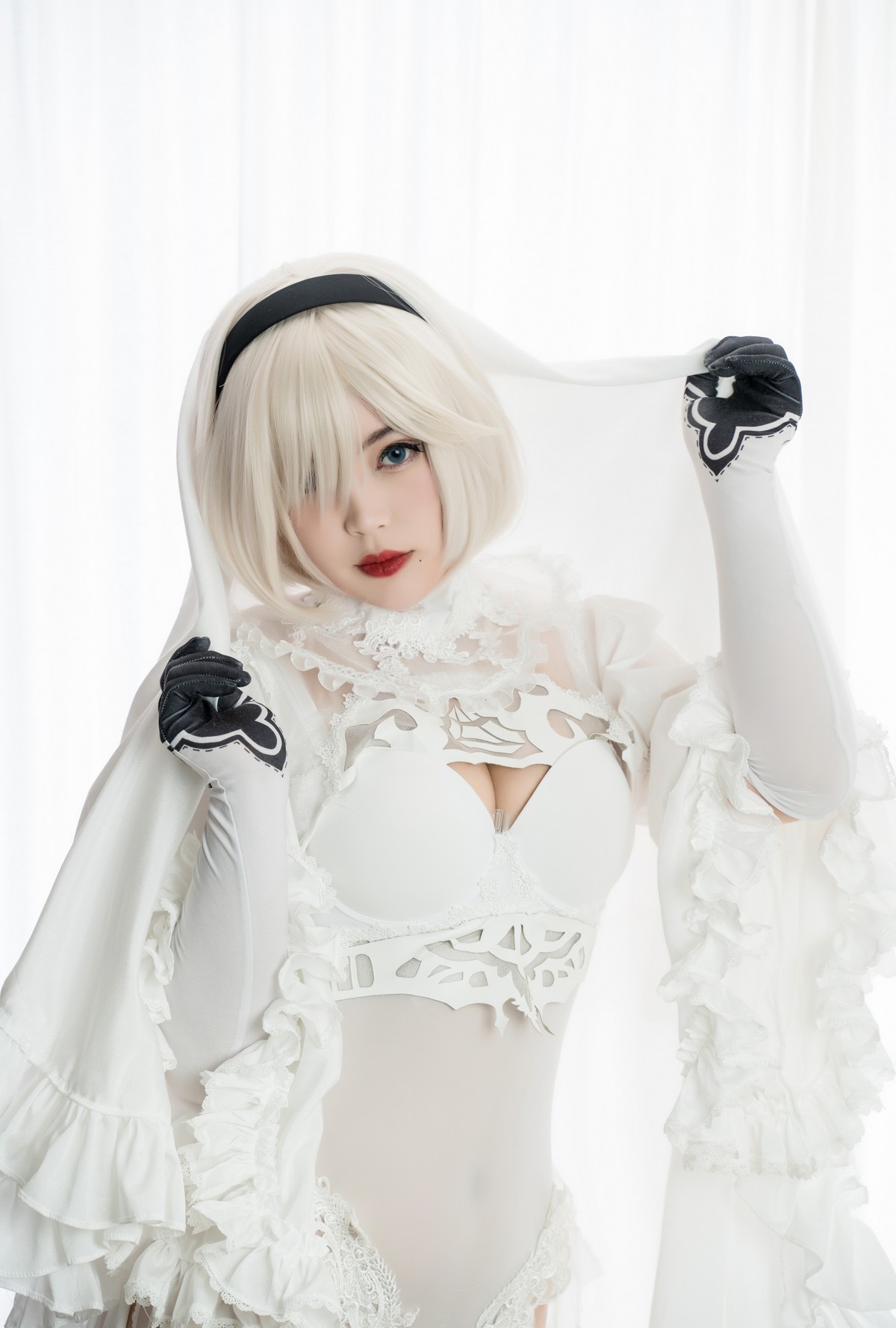 xgyw.top_萌系小姐姐白烨2b全套系列主题性感美女武士装扮黑白两套丝袜撩人诱惑写真131P