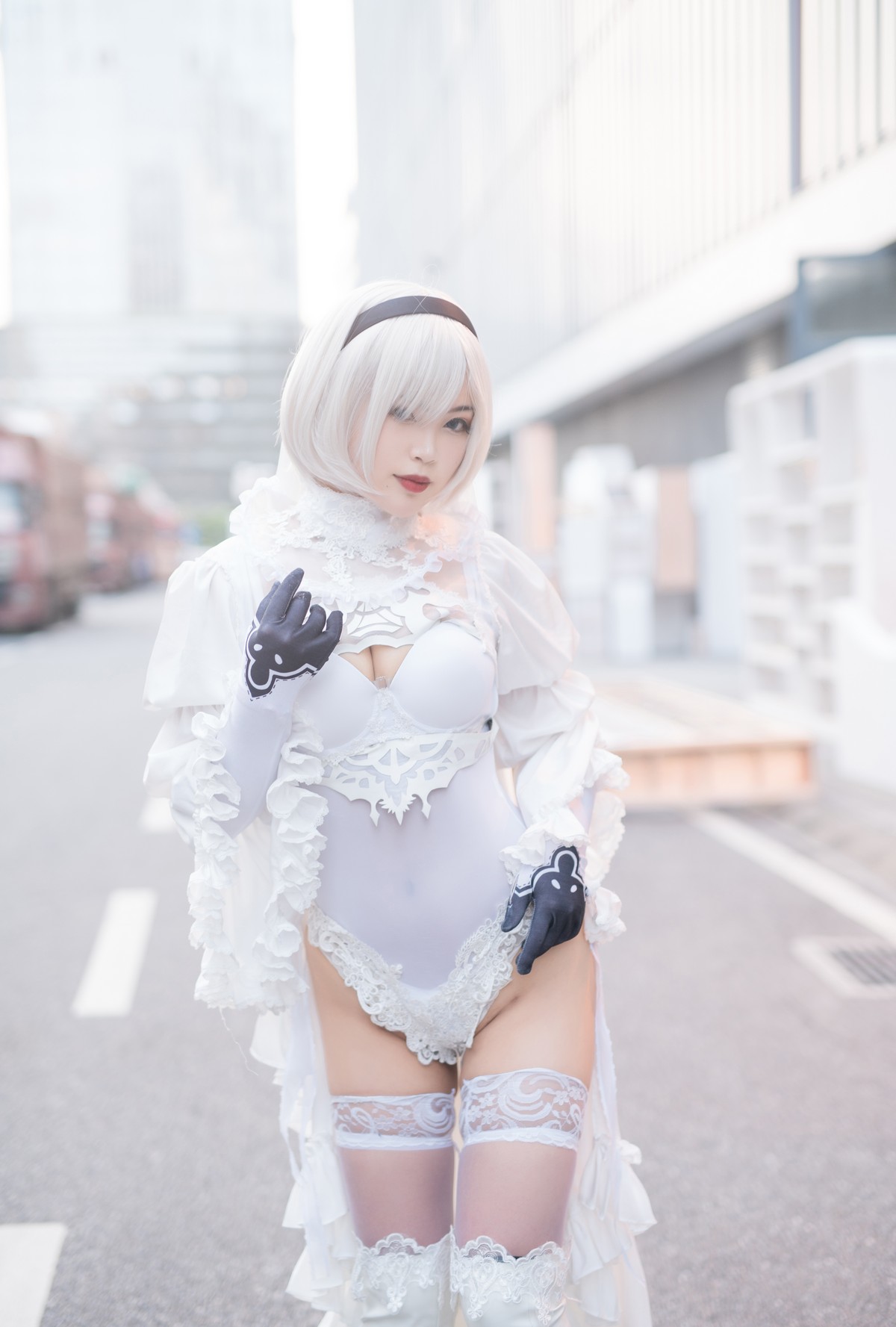 xgyw.top_萌系小姐姐白烨2b全套系列主题性感美女武士装扮黑白两套丝袜撩人诱惑写真131P