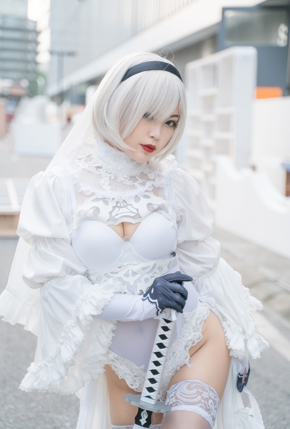 xgyw.top_萌系小姐姐白烨2b全套系列主题性感美女武士装扮黑白两套丝袜撩人诱惑写真131P