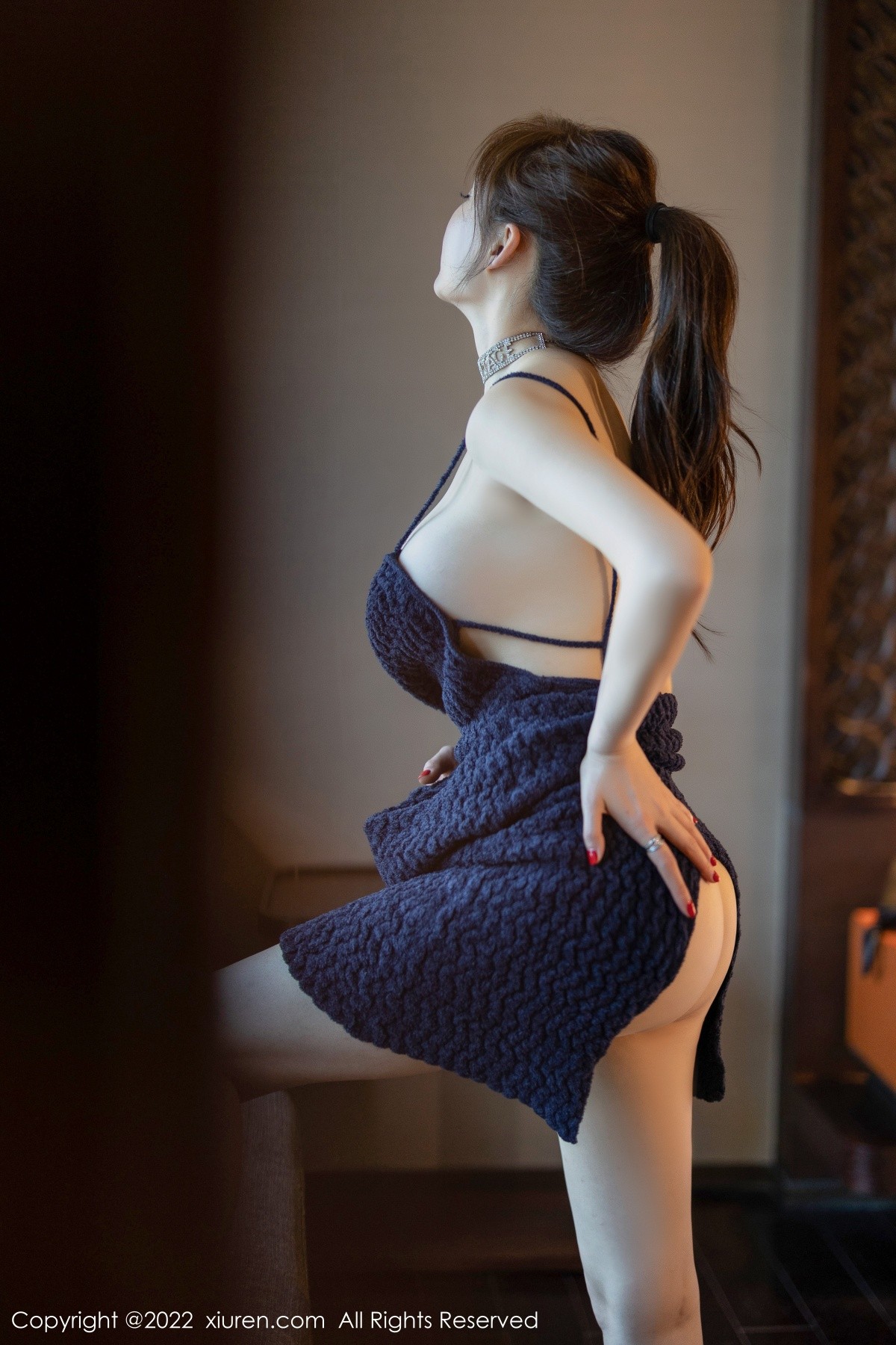 xgyw.top_XiuRen第5218期_女神奶瓶土肥圆私房性感深蓝吊带长裙秀凹凸身材完美诱惑写真60P