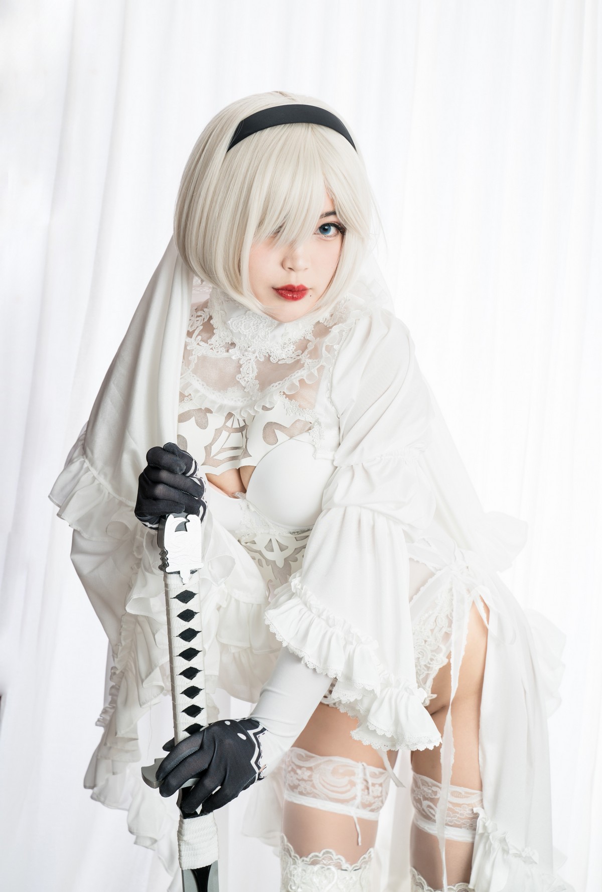 xgyw.top_萌系小姐姐白烨2b全套系列主题性感美女武士装扮黑白两套丝袜撩人诱惑写真131P