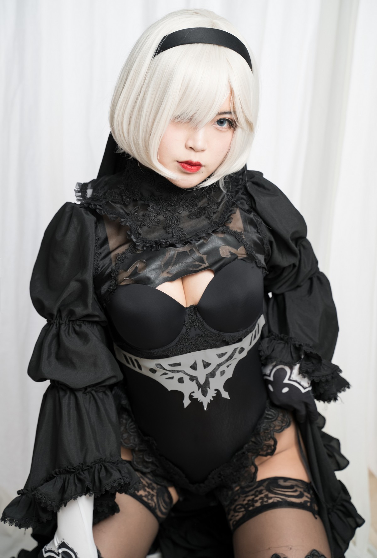 xgyw.top_萌系小姐姐白烨2b全套系列主题性感美女武士装扮黑白两套丝袜撩人诱惑写真131P