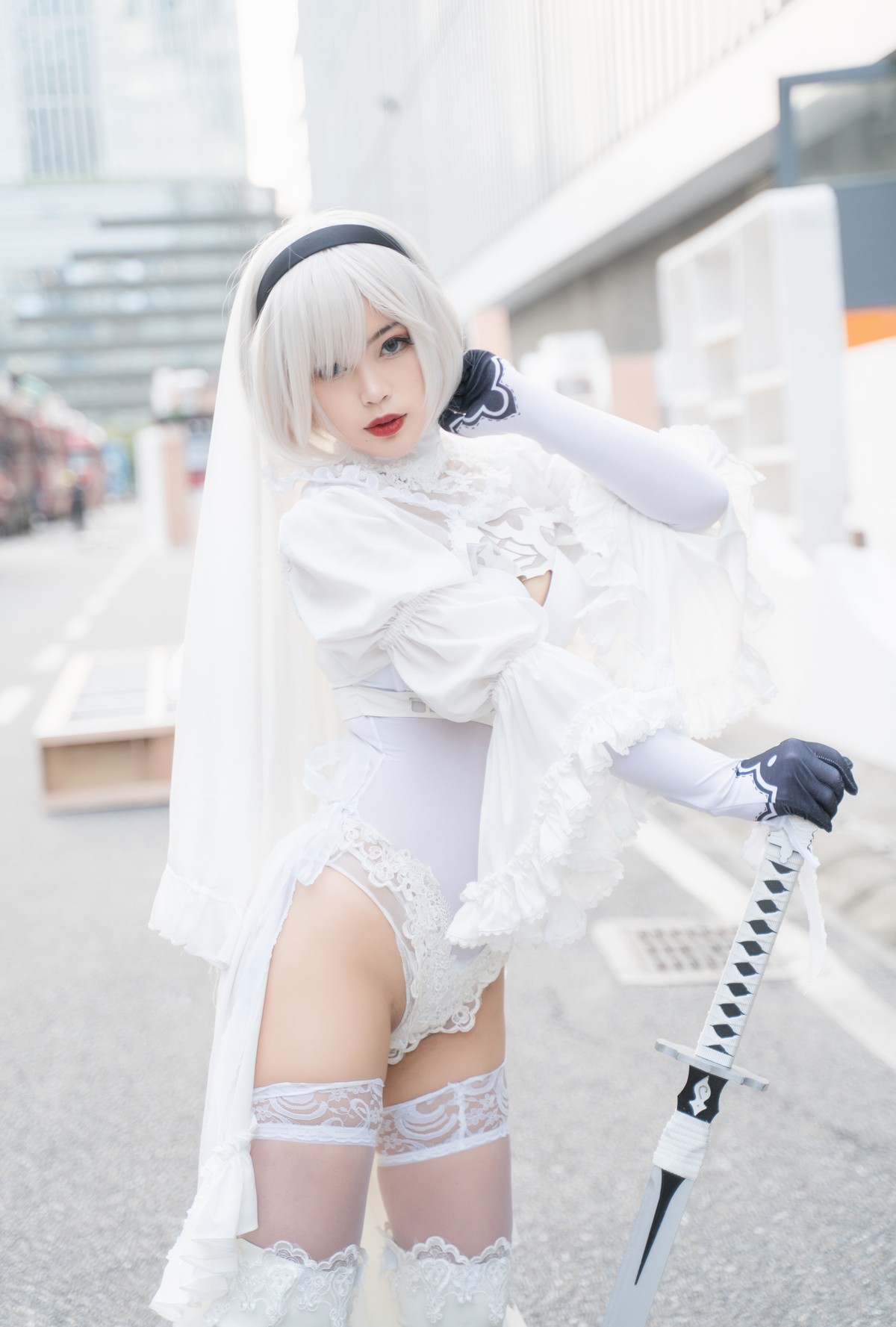 xgyw.top_萌系小姐姐白烨2b全套系列主题性感美女武士装扮黑白两套丝袜撩人诱惑写真131P