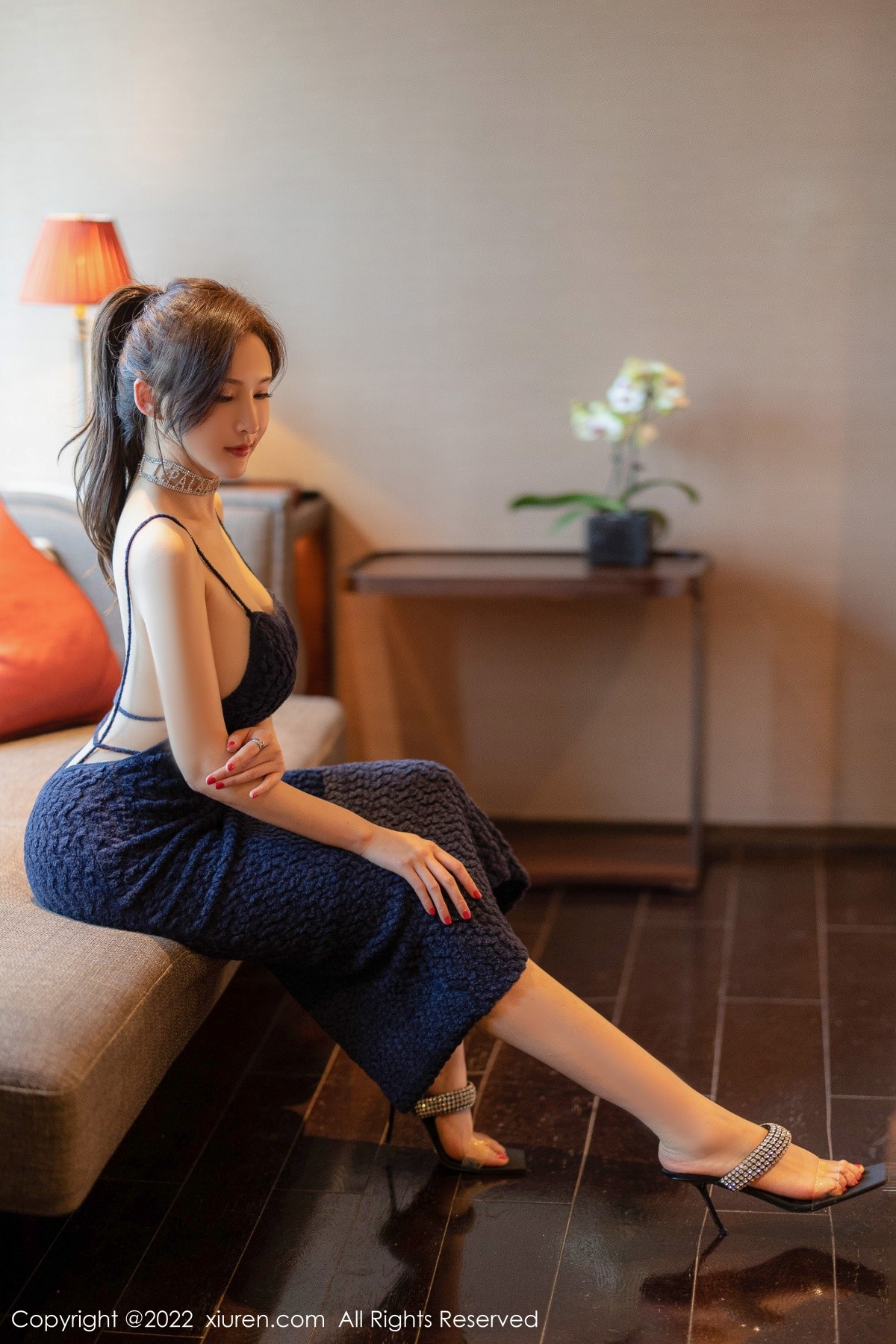xgyw.top_XiuRen第5218期_女神奶瓶土肥圆私房性感深蓝吊带长裙秀凹凸身材完美诱惑写真60P