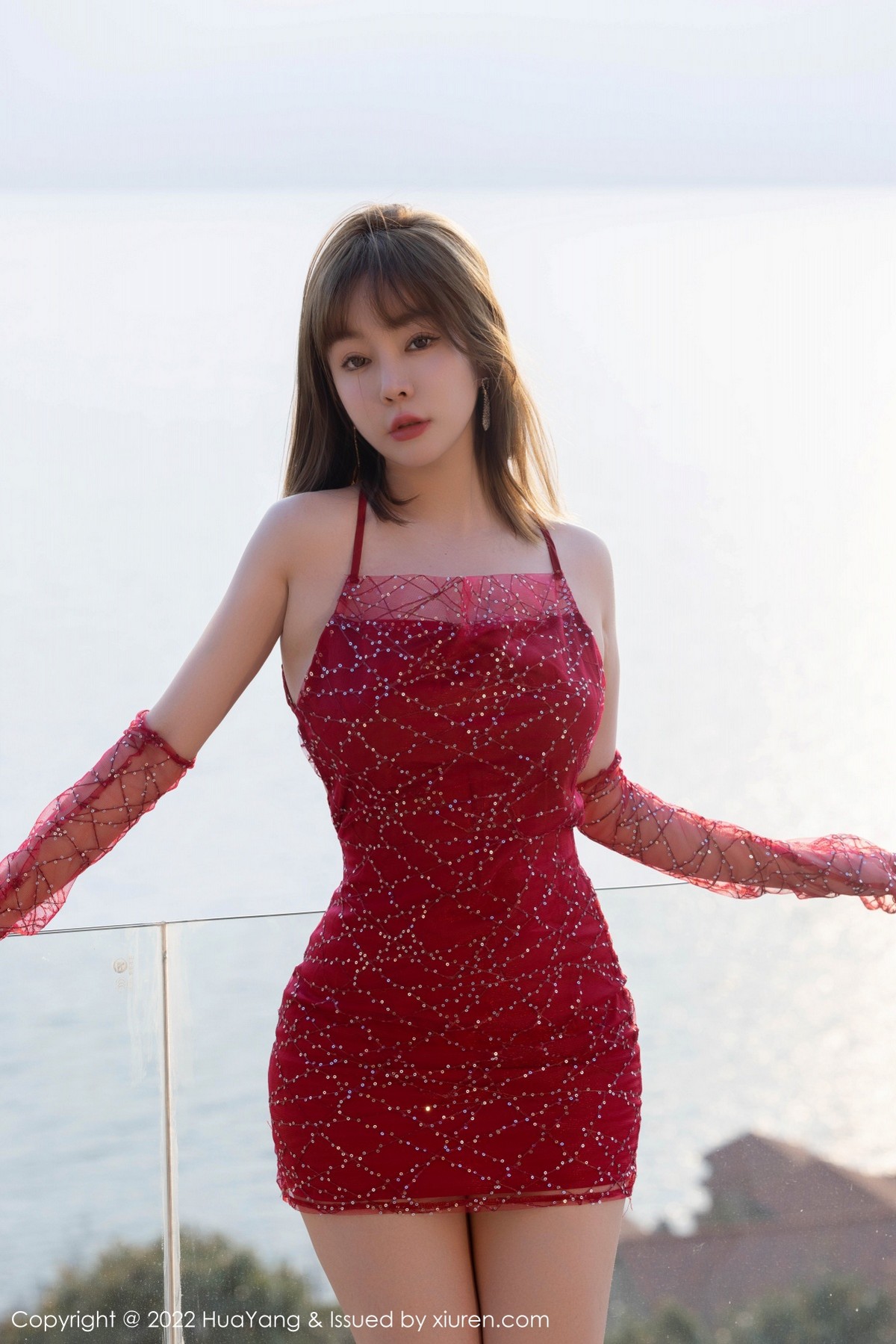 xgyw.top_[HuaYang花漾]Vol.506_女神王雨纯大理旅拍红色吊带短裙配黑色丁字裤秀翘臀诱惑写真52P