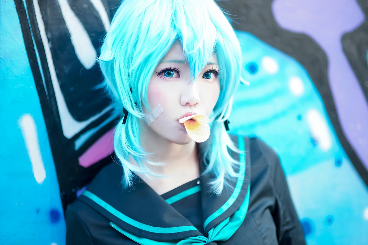 xgyw.top_Coser妹子Ely_eee诗乃JK主题户外性感JK制服配黑丝袜秀完美身材迷人写真36P