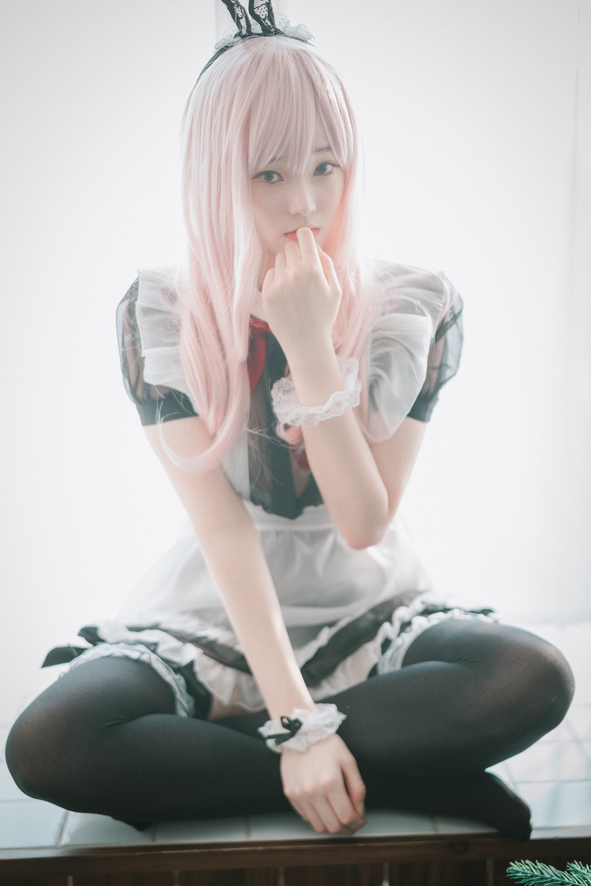 xgyw.top_[DJAWA]No.122_模特Bambi_Sheer Bunny Maid主题薄透服饰配黑丝吊袜秀美腿诱惑写真51P