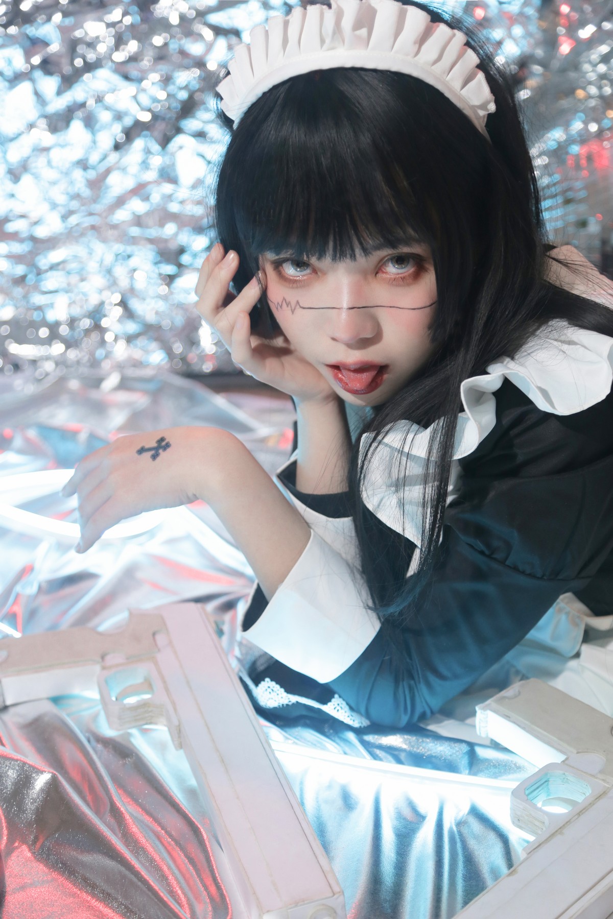 xgyw.top_微博妹子Fushii_海堂生化女仆主题美女战士装扮性感黑白女仆长裙迷人写真46P