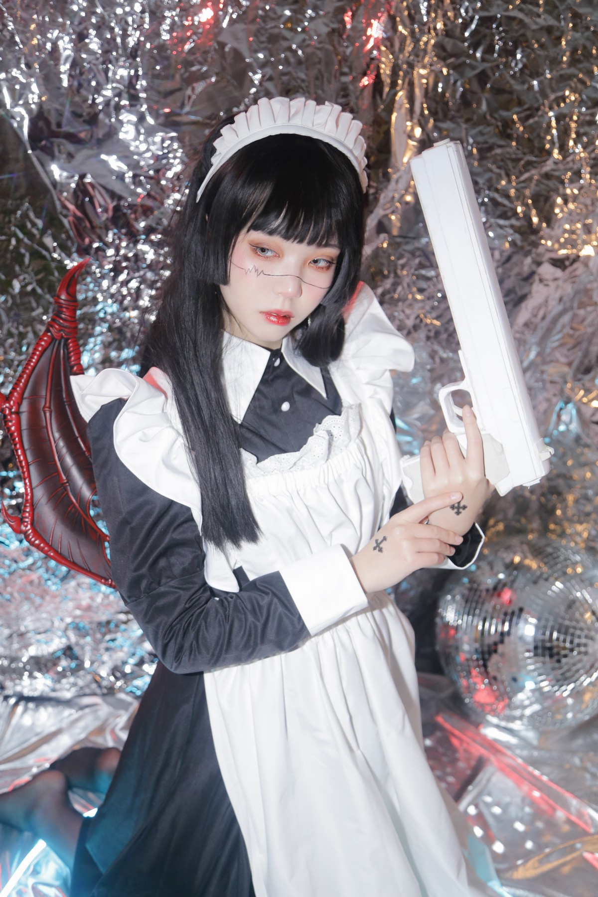 xgyw.top_微博妹子Fushii_海堂生化女仆主题美女战士装扮性感黑白女仆长裙迷人写真46P