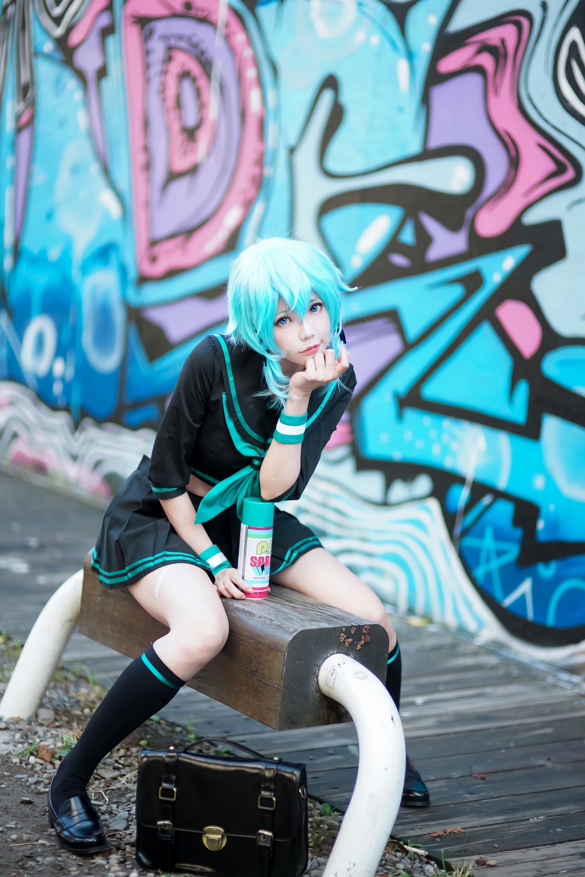xgyw.top_Coser妹子Ely_eee诗乃JK主题户外性感JK制服配黑丝袜秀完美身材迷人写真36P