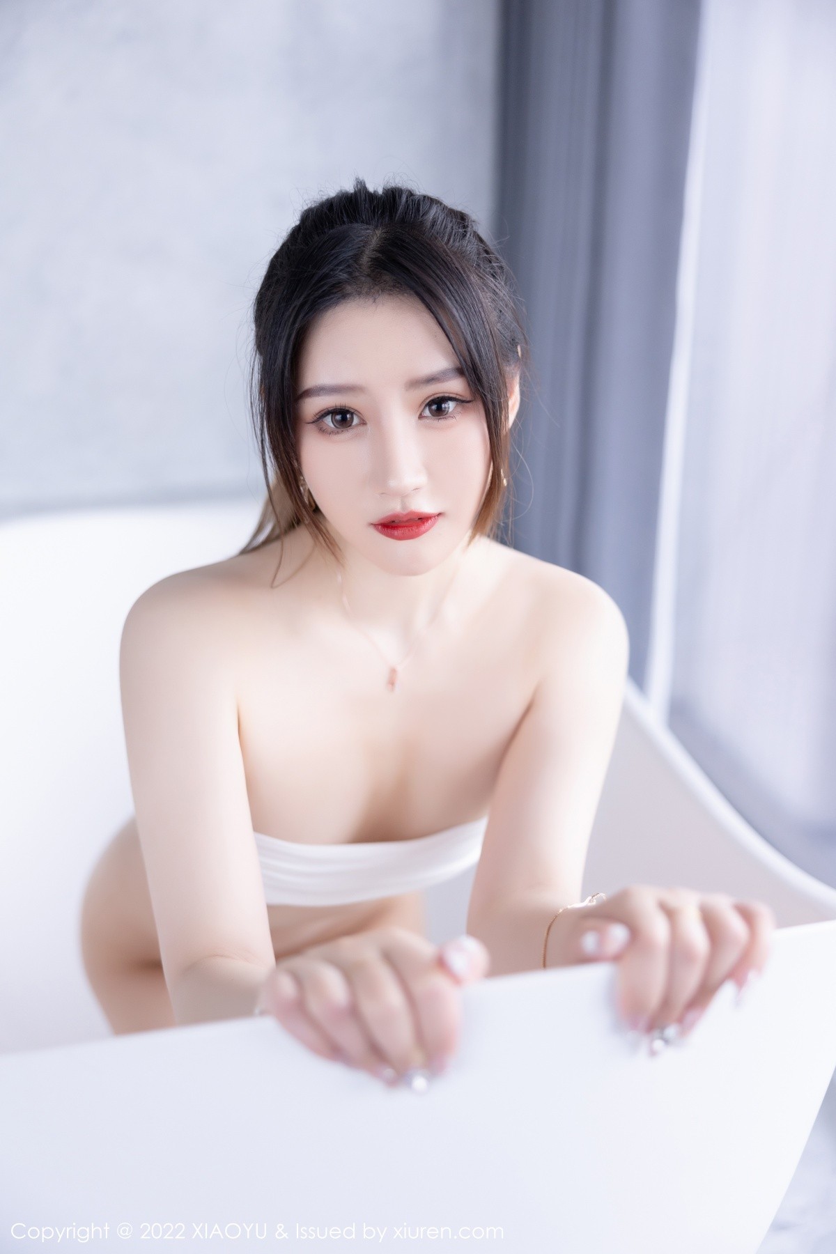 xgyw.top_[XiaoYu画语界]Vol.813_模特张欣欣私房浴室白色轻透吊带配超薄无内肉丝撩人诱惑写真73P