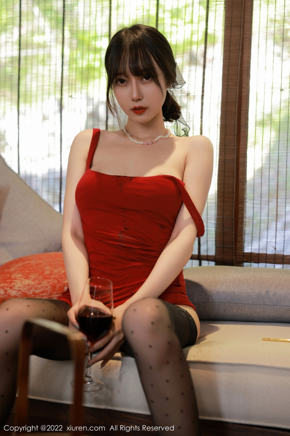 xgyw.top_XiuRen第5231期_模特玥儿玥er澳门旅拍性感红色连衣裙配魅惑黑丝撩人诱惑写真52P