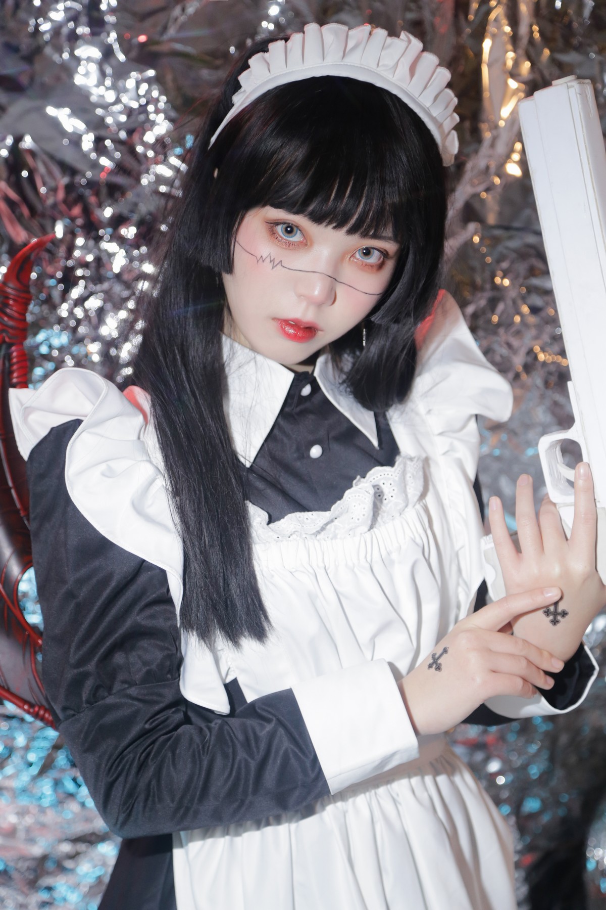 xgyw.top_微博妹子Fushii_海堂生化女仆主题美女战士装扮性感黑白女仆长裙迷人写真46P