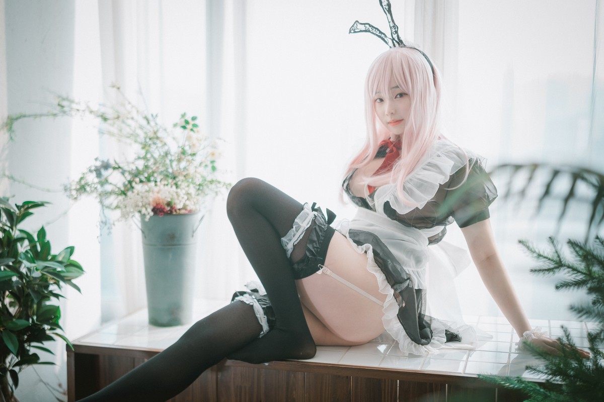 xgyw.top_[DJAWA]No.122_模特Bambi_Sheer Bunny Maid主题薄透服饰配黑丝吊袜秀美腿诱惑写真51P