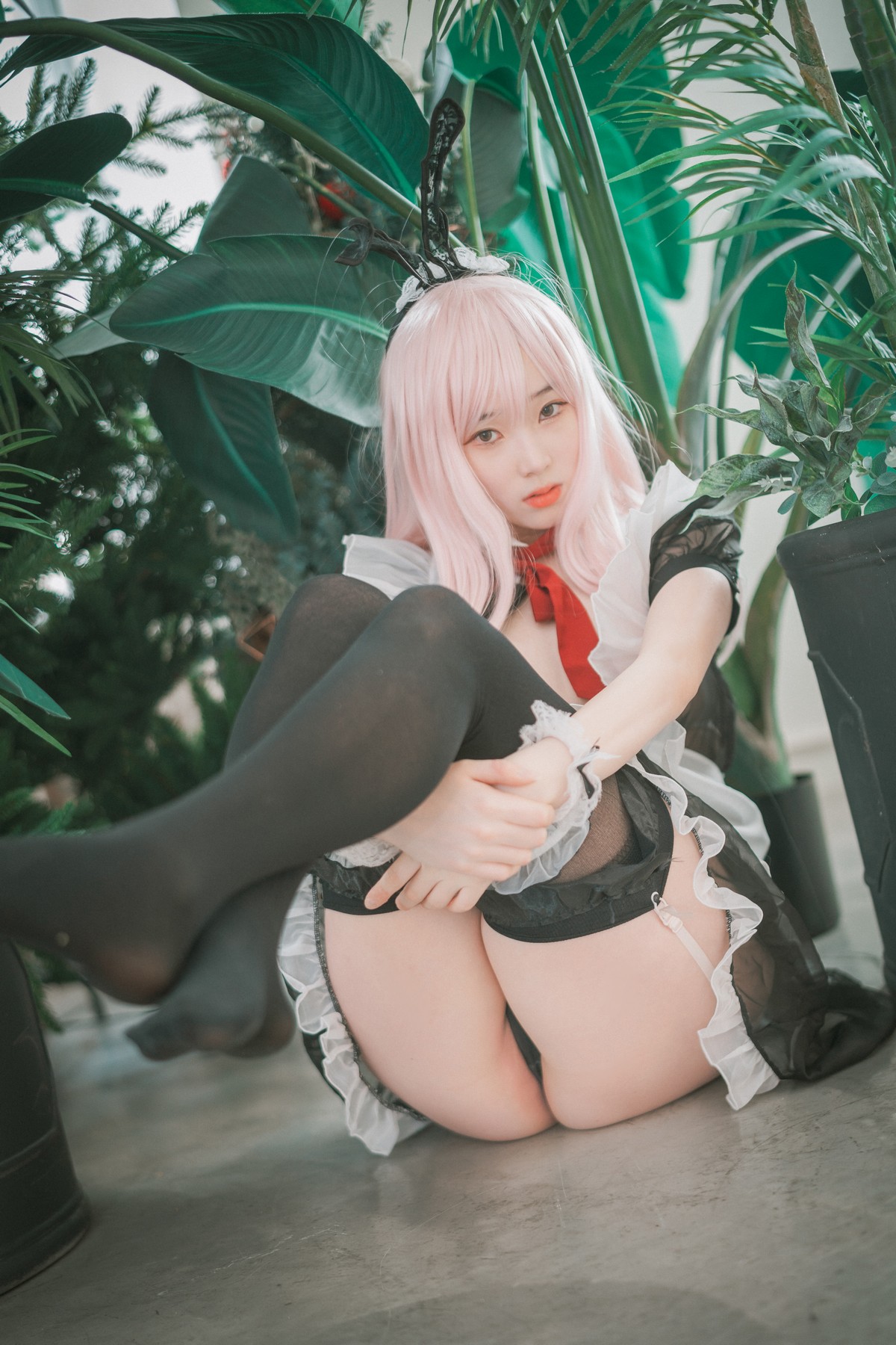 xgyw.top_[DJAWA]No.122_模特Bambi_Sheer Bunny Maid主题薄透服饰配黑丝吊袜秀美腿诱惑写真51P