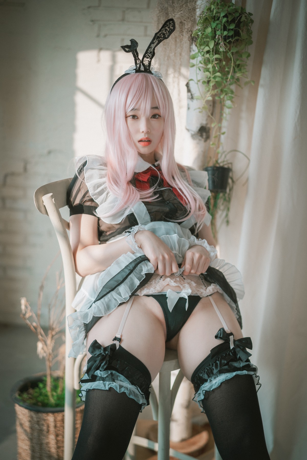 xgyw.top_[DJAWA]No.122_模特Bambi_Sheer Bunny Maid主题薄透服饰配黑丝吊袜秀美腿诱惑写真51P
