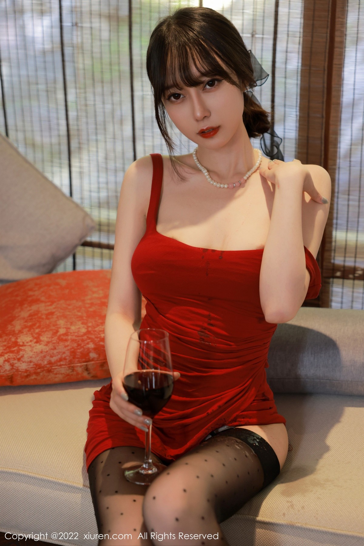 xgyw.top_XiuRen第5231期_模特玥儿玥er澳门旅拍性感红色连衣裙配魅惑黑丝撩人诱惑写真52P