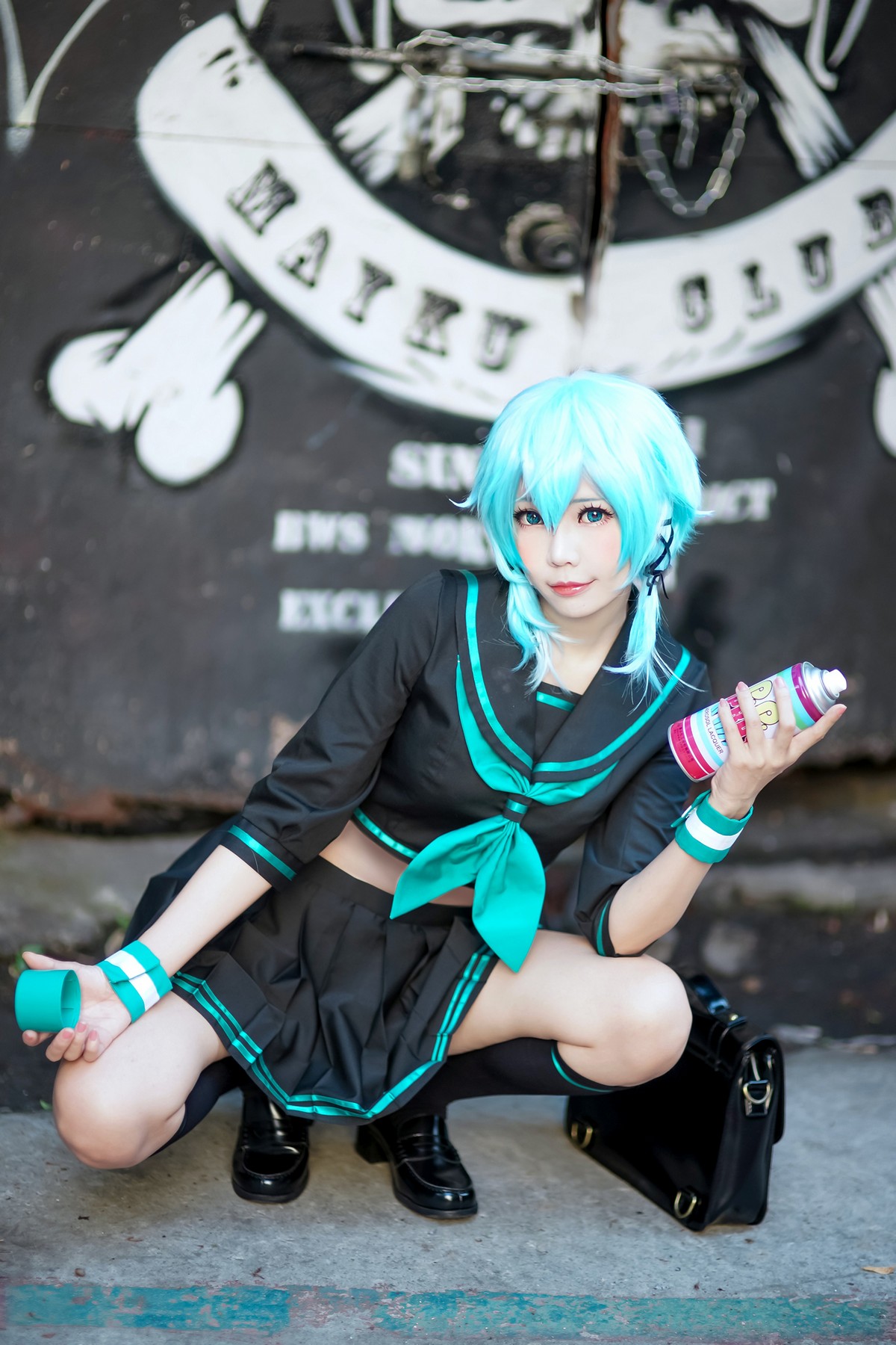 xgyw.top_Coser妹子Ely_eee诗乃JK主题户外性感JK制服配黑丝袜秀完美身材迷人写真36P