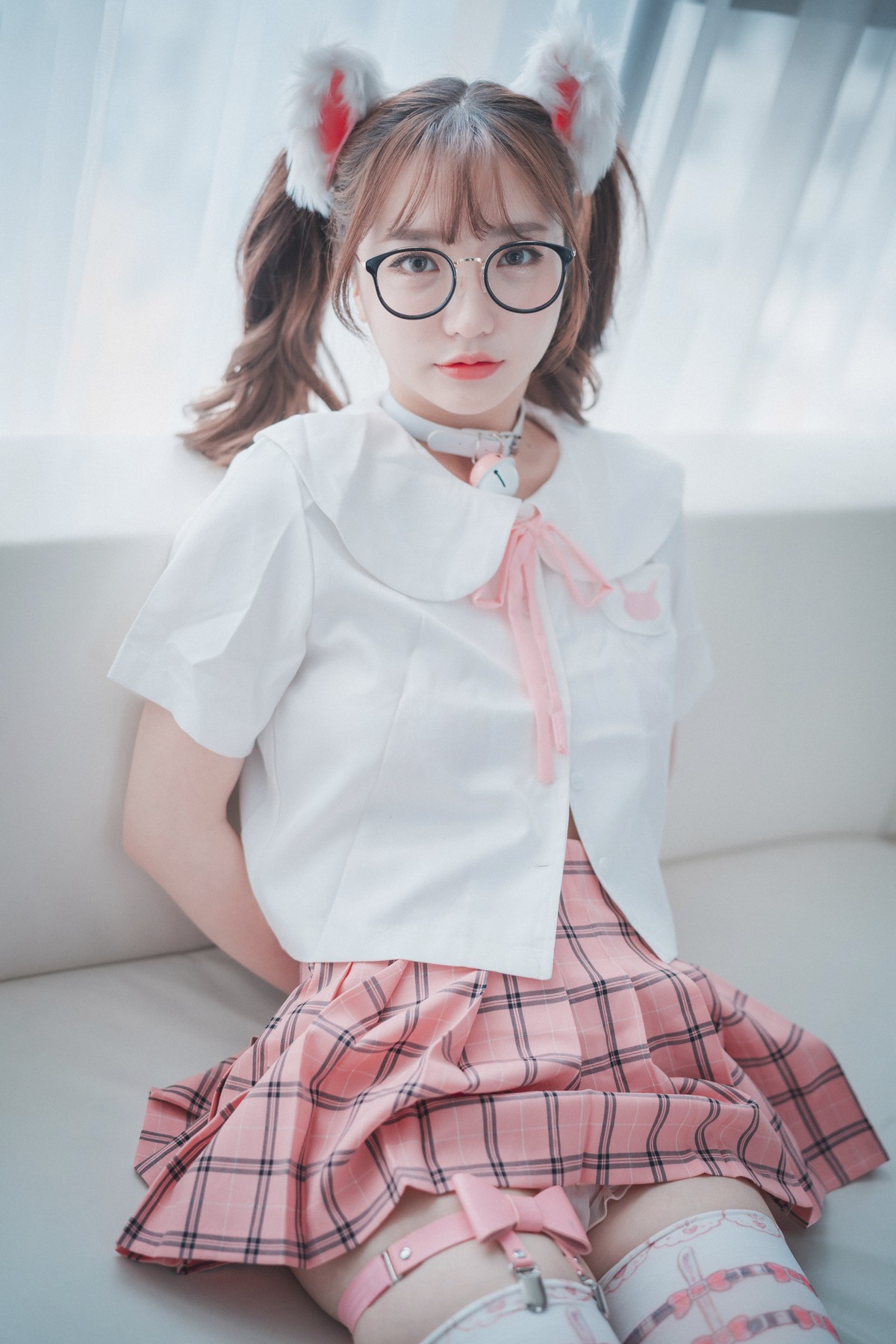 xgyw.top_[DJAWA]No.125_模特Yeeun_Cute Pink主题私房半脱上衣露豪乳胶带遮点撩人诱惑写真50P